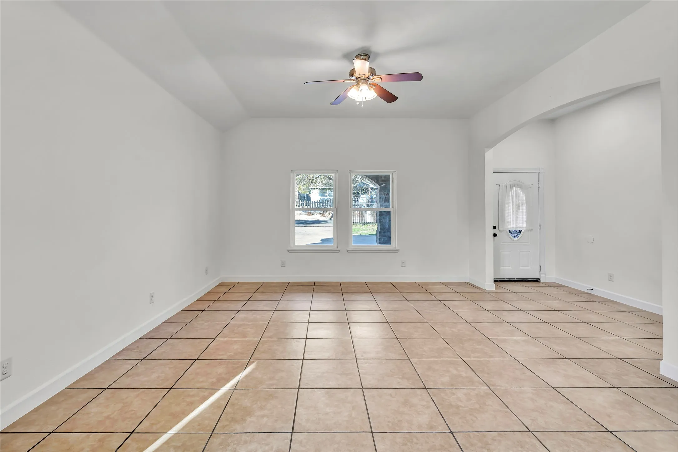Single Family Residence For Sale in Tarrant County , 3022 Loving Avenue, Fort Worth, Texas 76106, 4 Bedroom, 2 Bathroom, Garage spaces, 2,047 Sqft, built in 2010, mls#21220343, Real Estate Agent in Fort Worth, Homes For Sale in Tarrant county, Homes For Sale in Fort Worth, Realtor in Fort Worth Texas, Real Estate Brokerage Independent Realty Texas, Luminita Cordes Realtor