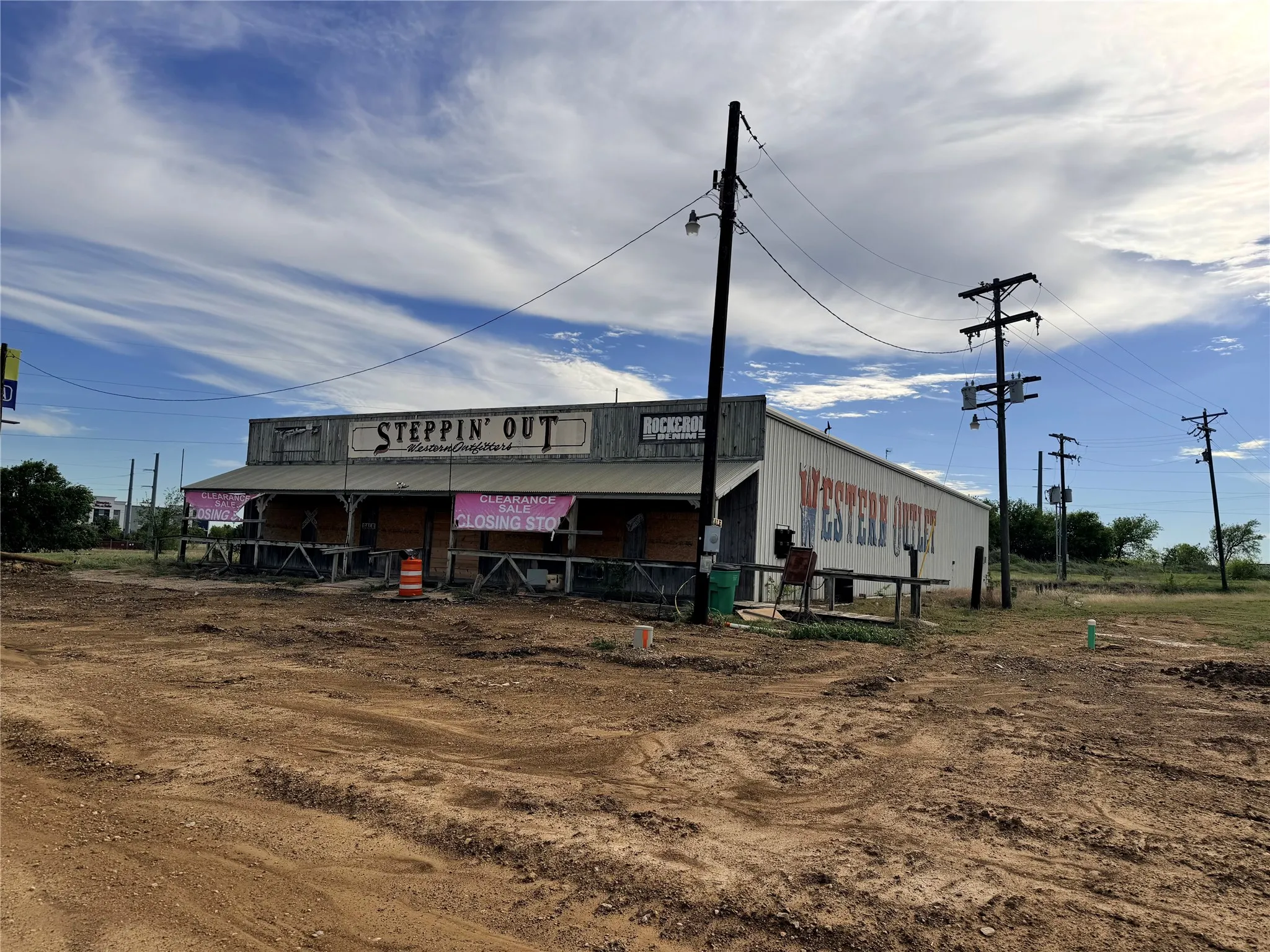 Unimproved Land For Sale in Cooke County , 0 N I-35, Gainesville, Texas 76240, 0, 0, Garage spaces, 0 Sqft, built in 1800, Unknown, mls#21219367, Real Estate Agent in Gainesville, Homes For Sale in Cooke county, Homes For Sale in Gainesville, Realtor in Gainesville Texas, Real Estate Brokerage Independent Realty Texas, Luminita Cordes Realtor