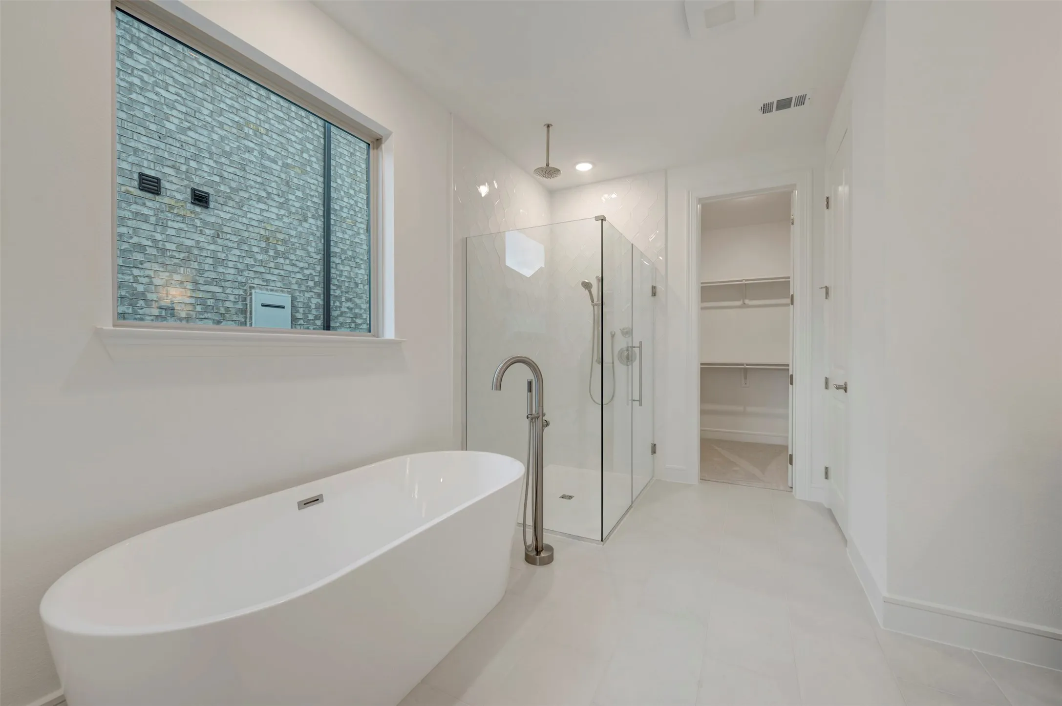 Single Family Residence For Sale in Tarrant County , 5648 Taylor Trail, Arlington, Texas 76017, 5 Bedroom, 5 Bathroom, 3 Garage spaces, 3,922 Sqft, built in 2026, New Construction - Incomplete, mls#21220373, Real Estate Agent in Arlington, Homes For Sale in Tarrant county, Homes For Sale in Arlington, Realtor in Arlington Texas, Real Estate Brokerage Independent Realty Texas, Luminita Cordes Realtor