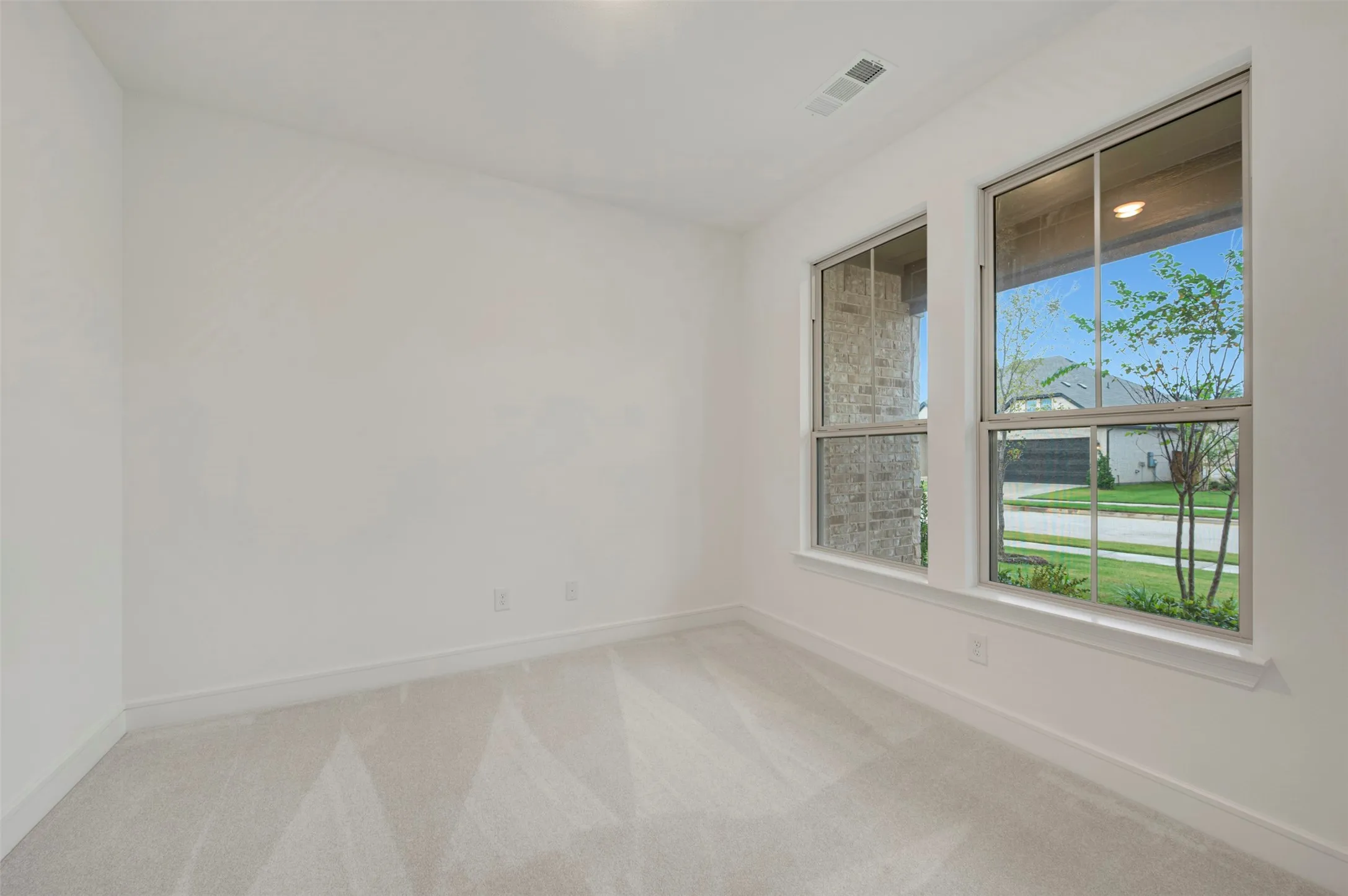 Single Family Residence For Sale in Tarrant County , 5648 Taylor Trail, Arlington, Texas 76017, 5 Bedroom, 5 Bathroom, 3 Garage spaces, 3,922 Sqft, built in 2026, New Construction - Incomplete, mls#21220373, Real Estate Agent in Arlington, Homes For Sale in Tarrant county, Homes For Sale in Arlington, Realtor in Arlington Texas, Real Estate Brokerage Independent Realty Texas, Luminita Cordes Realtor