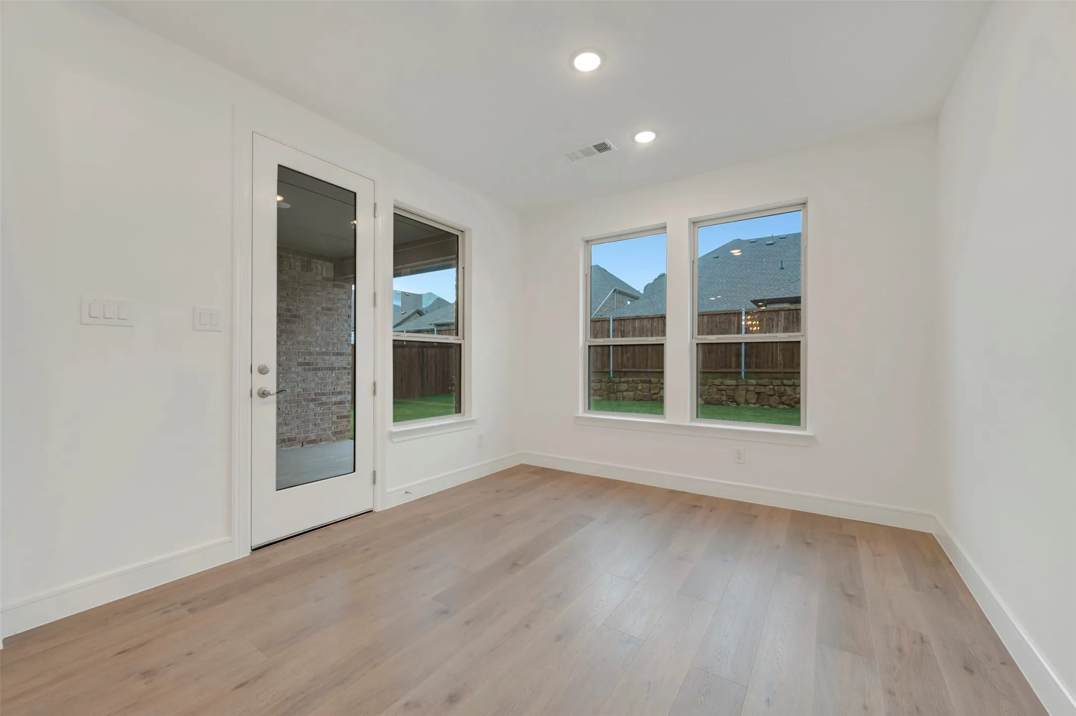 Single Family Residence For Sale in Tarrant County , 5648 Taylor Trail, Arlington, Texas 76017, 5 Bedroom, 5 Bathroom, 3 Garage spaces, 3,922 Sqft, built in 2026, New Construction - Incomplete, mls#21220373, Real Estate Agent in Arlington, Homes For Sale in Tarrant county, Homes For Sale in Arlington, Realtor in Arlington Texas, Real Estate Brokerage Independent Realty Texas, Luminita Cordes Realtor