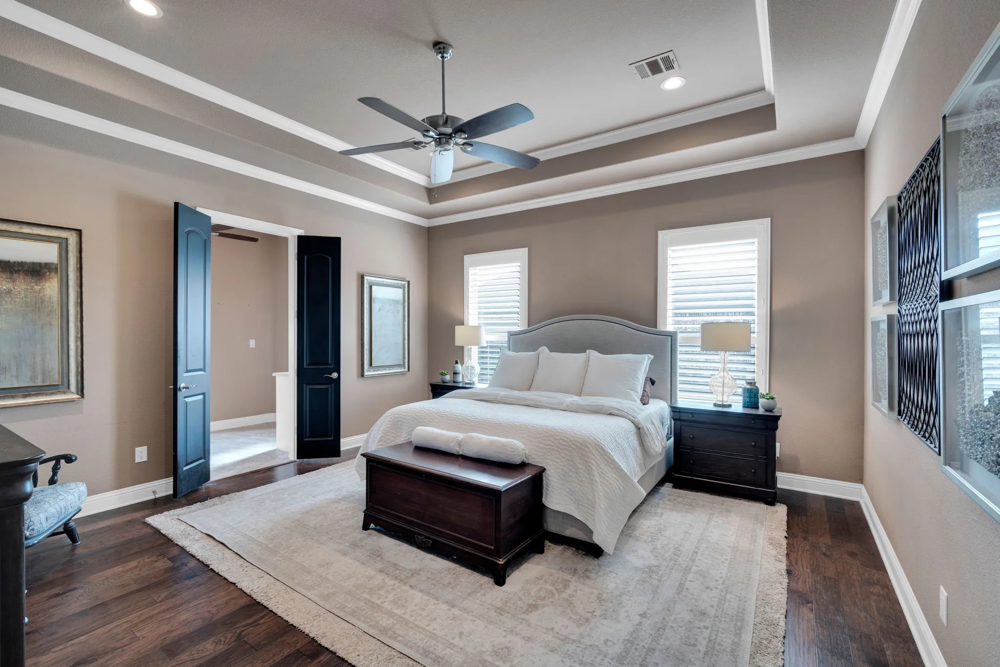 Single Family Residence For Sale in Ellis County , 136 Sullivan Way, Waxahachie, Texas 75167, 5 Bedroom, 5 Bathroom, 5 Garage spaces, 3,922 Sqft, built in 2017, Preowned, mls#21214812, Real Estate Agent in Waxahachie, Homes For Sale in Ellis county, Homes For Sale in Waxahachie, Realtor in Waxahachie Texas, Real Estate Brokerage Independent Realty Texas, Luminita Cordes Realtor