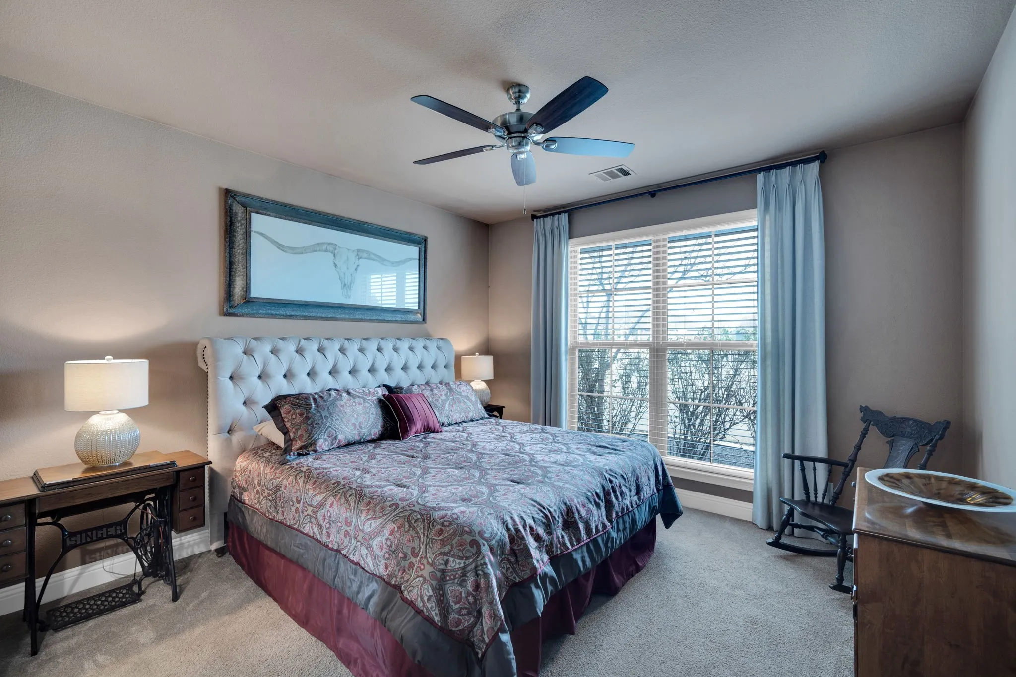 Single Family Residence For Sale in Ellis County , 136 Sullivan Way, Waxahachie, Texas 75167, 5 Bedroom, 5 Bathroom, 5 Garage spaces, 3,922 Sqft, built in 2017, Preowned, mls#21214812, Real Estate Agent in Waxahachie, Homes For Sale in Ellis county, Homes For Sale in Waxahachie, Realtor in Waxahachie Texas, Real Estate Brokerage Independent Realty Texas, Luminita Cordes Realtor