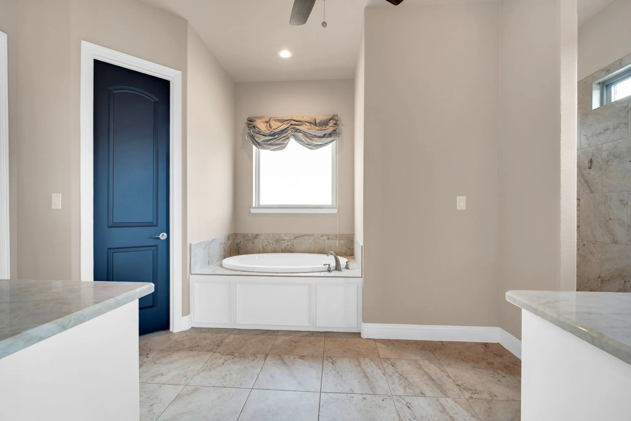Single Family Residence For Sale in Ellis County , 136 Sullivan Way, Waxahachie, Texas 75167, 5 Bedroom, 5 Bathroom, 5 Garage spaces, 3,922 Sqft, built in 2017, Preowned, mls#21214812, Real Estate Agent in Waxahachie, Homes For Sale in Ellis county, Homes For Sale in Waxahachie, Realtor in Waxahachie Texas, Real Estate Brokerage Independent Realty Texas, Luminita Cordes Realtor