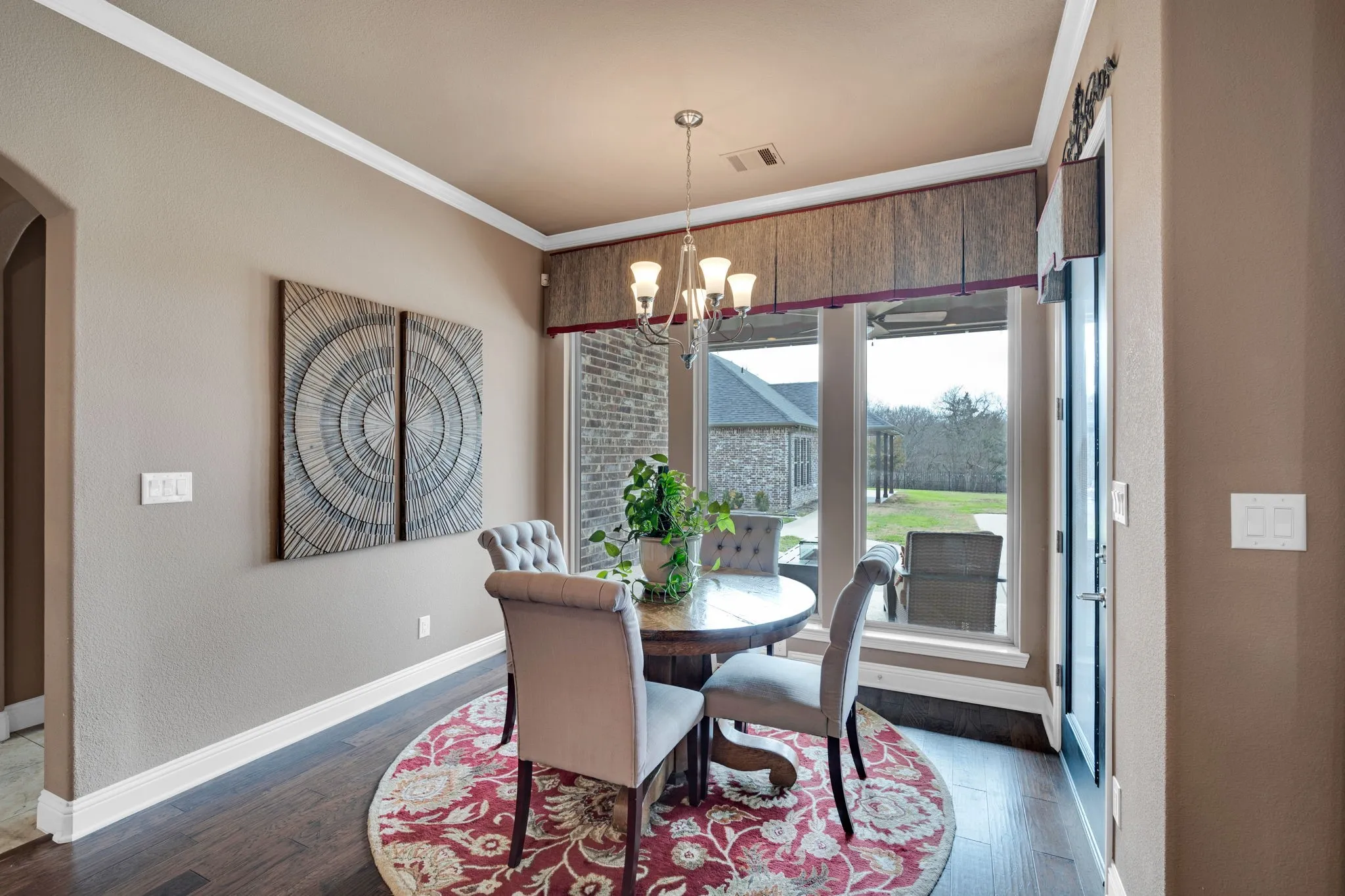 Single Family Residence For Sale in Ellis County , 136 Sullivan Way, Waxahachie, Texas 75167, 5 Bedroom, 5 Bathroom, 5 Garage spaces, 3,922 Sqft, built in 2017, Preowned, mls#21214812, Real Estate Agent in Waxahachie, Homes For Sale in Ellis county, Homes For Sale in Waxahachie, Realtor in Waxahachie Texas, Real Estate Brokerage Independent Realty Texas, Luminita Cordes Realtor