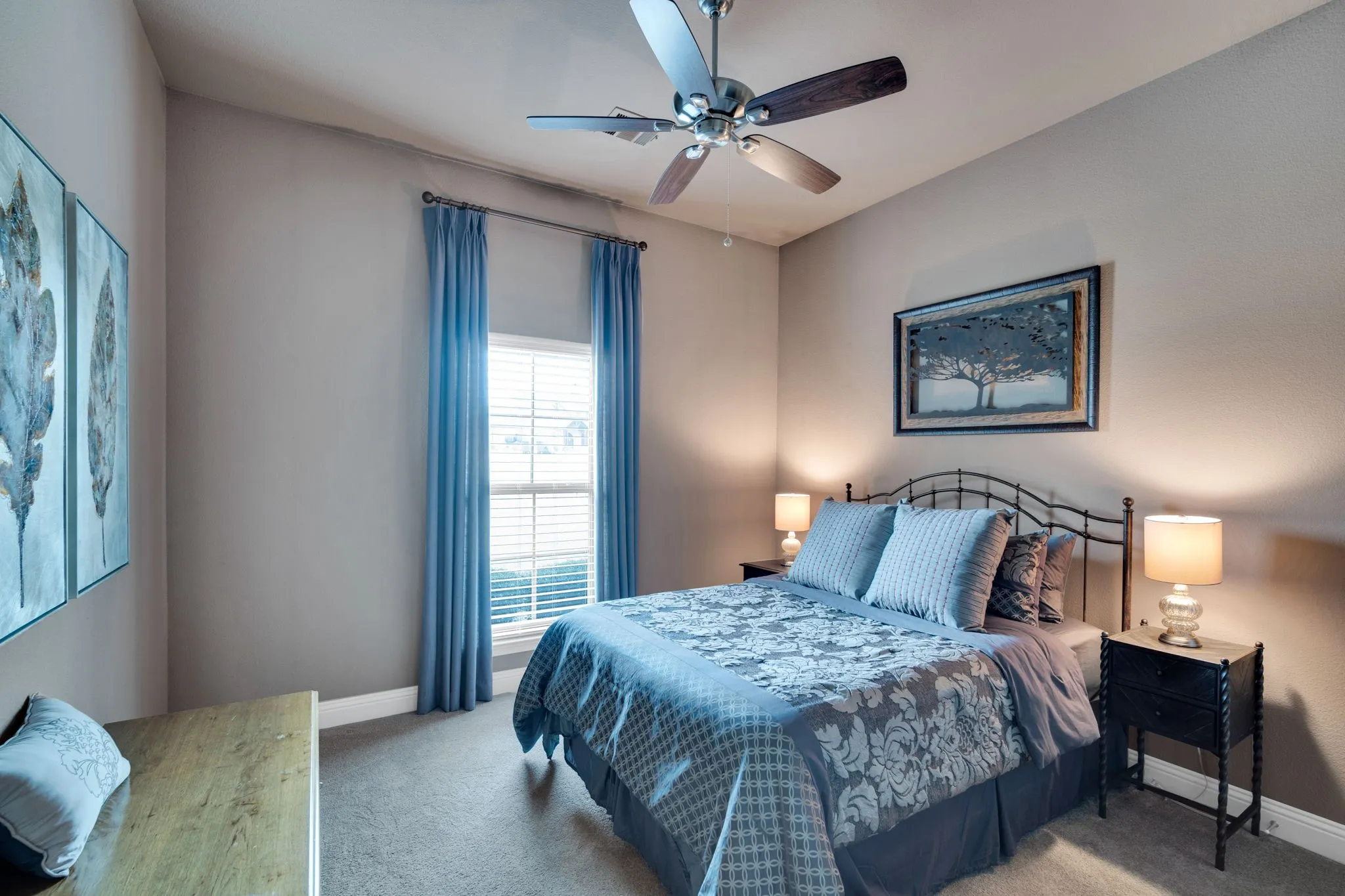 Single Family Residence For Sale in Ellis County , 136 Sullivan Way, Waxahachie, Texas 75167, 5 Bedroom, 5 Bathroom, 5 Garage spaces, 3,922 Sqft, built in 2017, Preowned, mls#21214812, Real Estate Agent in Waxahachie, Homes For Sale in Ellis county, Homes For Sale in Waxahachie, Realtor in Waxahachie Texas, Real Estate Brokerage Independent Realty Texas, Luminita Cordes Realtor
