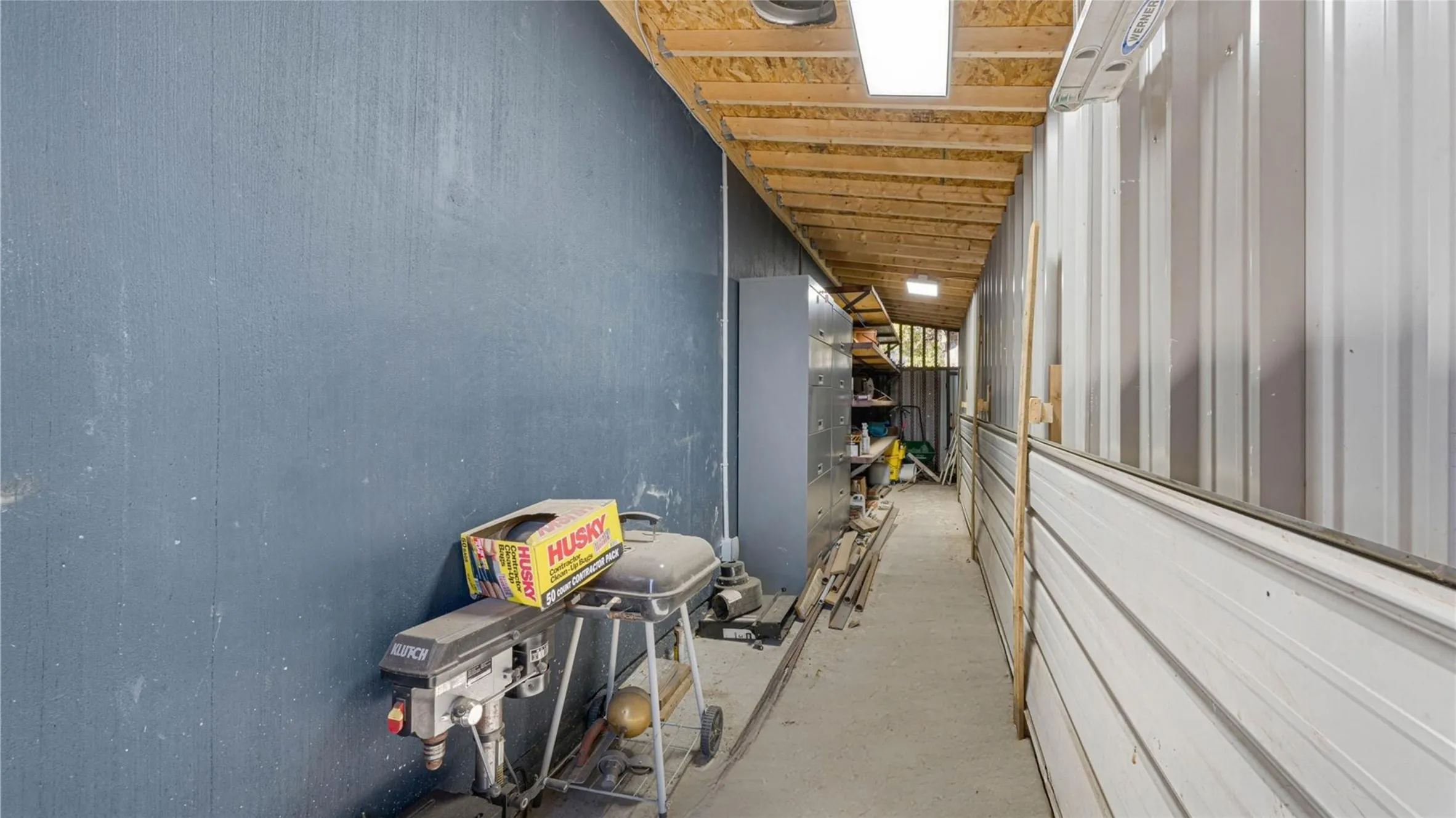 Office For Sale in Tarrant County , 4059 Bryan Avenue, Fort Worth, Texas 76110, 0, 0, Garage spaces, 0 Sqft, built in 1980, Preowned, Price $1,028,500, mls#21220316, Real Estate Agent in Fort Worth, Homes For Sale in Tarrant county, Homes For Sale in Fort Worth, Realtor in Fort Worth Texas, Real Estate Brokerage Independent Realty Texas, Luminita Cordes Realtor