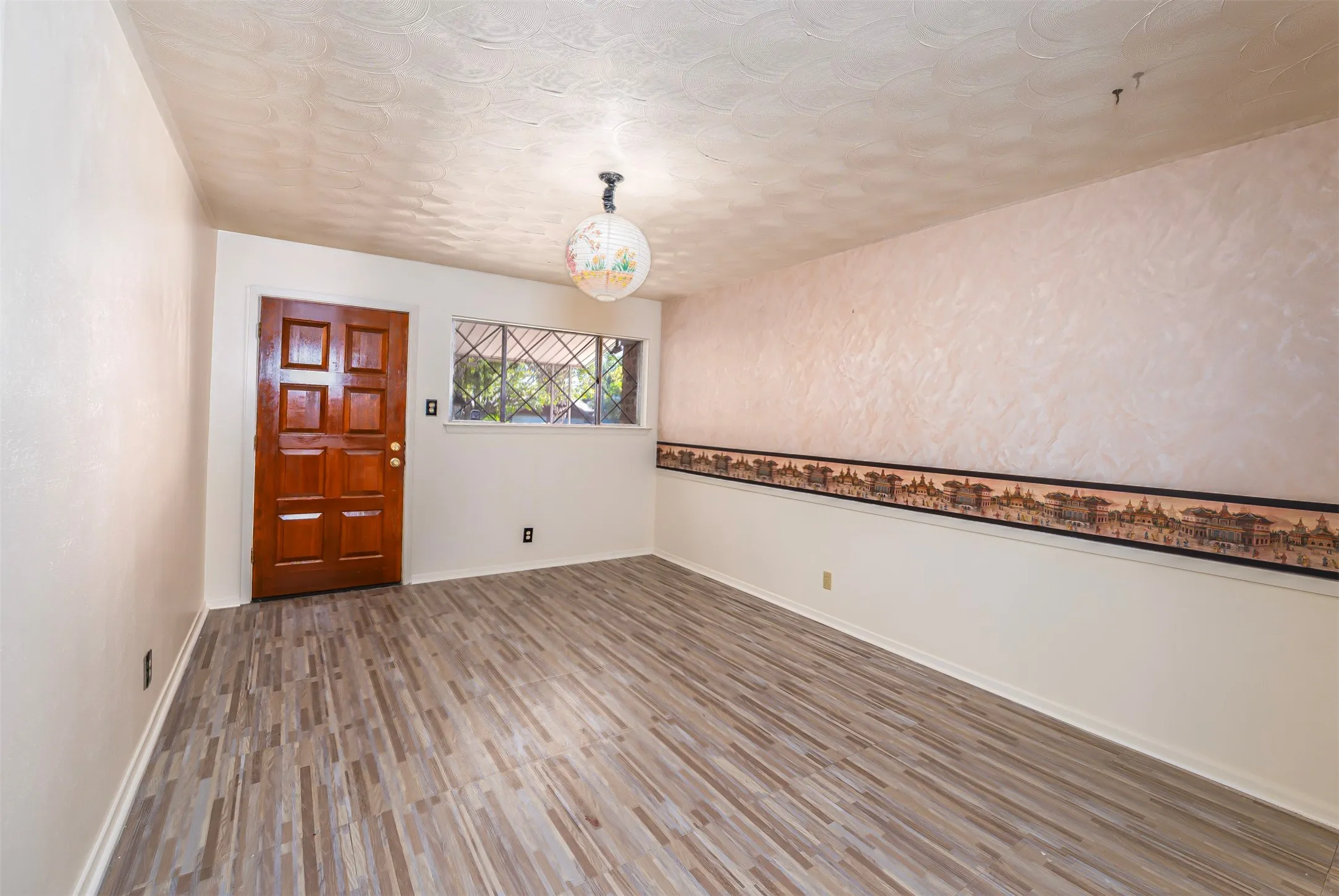 Single Family Residence For Sale in Tarrant County , 4557 Dee Lane, Haltom City, Texas 76117, 3 Bedroom, 2 Bathroom, 2 Garage spaces, 1,657 Sqft, built in 1963, Preowned, mls#21220186, Real Estate Agent in Haltom City, Homes For Sale in Tarrant county, Homes For Sale in Haltom City, Realtor in Haltom City Texas, Real Estate Brokerage Independent Realty Texas, Luminita Cordes Realtor