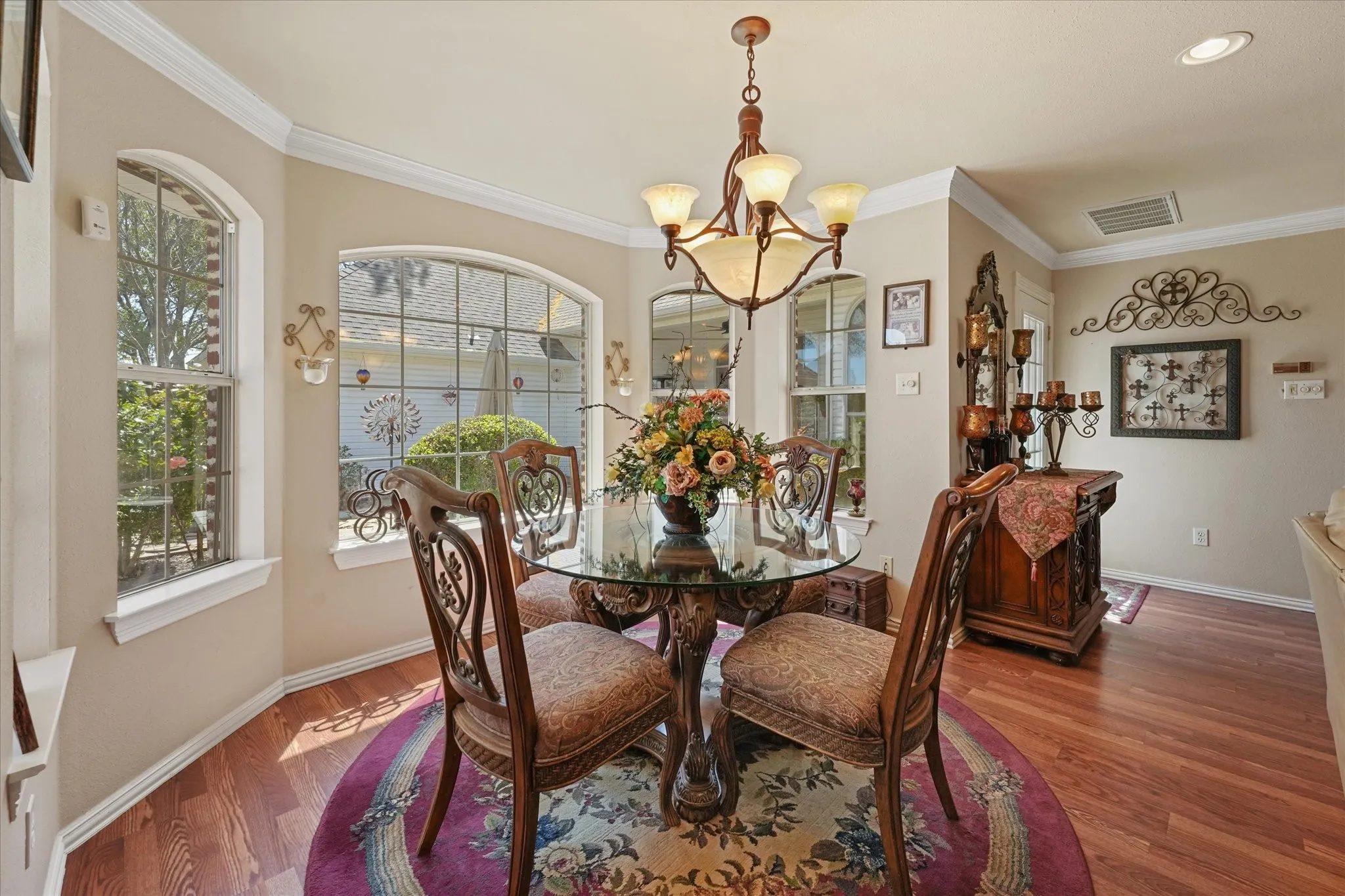 Single Family Residence For Sale in Collin County , 6 Park Lane, Lucas, Texas 75002, 4 Bedroom, 3 Bathroom, 4 Garage spaces, 3,109 Sqft, built in 1990, mls#21218310, Real Estate Agent in Lucas, Homes For Sale in Collin county, Homes For Sale in Lucas, Realtor in Lucas Texas, Real Estate Brokerage Independent Realty Texas, Luminita Cordes Realtor