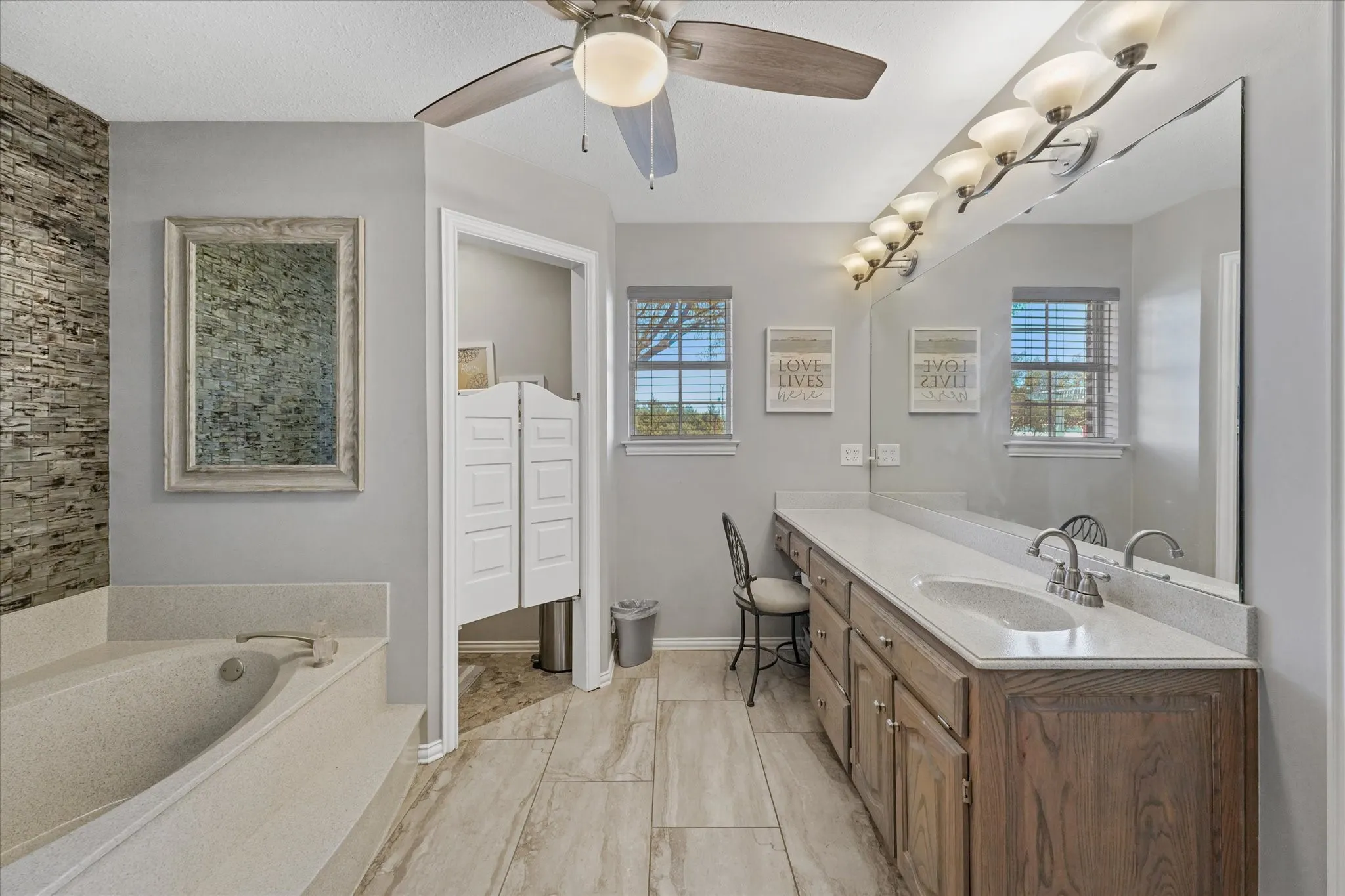 Single Family Residence For Sale in Collin County , 6 Park Lane, Lucas, Texas 75002, 4 Bedroom, 3 Bathroom, 4 Garage spaces, 3,109 Sqft, built in 1990, mls#21218310, Real Estate Agent in Lucas, Homes For Sale in Collin county, Homes For Sale in Lucas, Realtor in Lucas Texas, Real Estate Brokerage Independent Realty Texas, Luminita Cordes Realtor