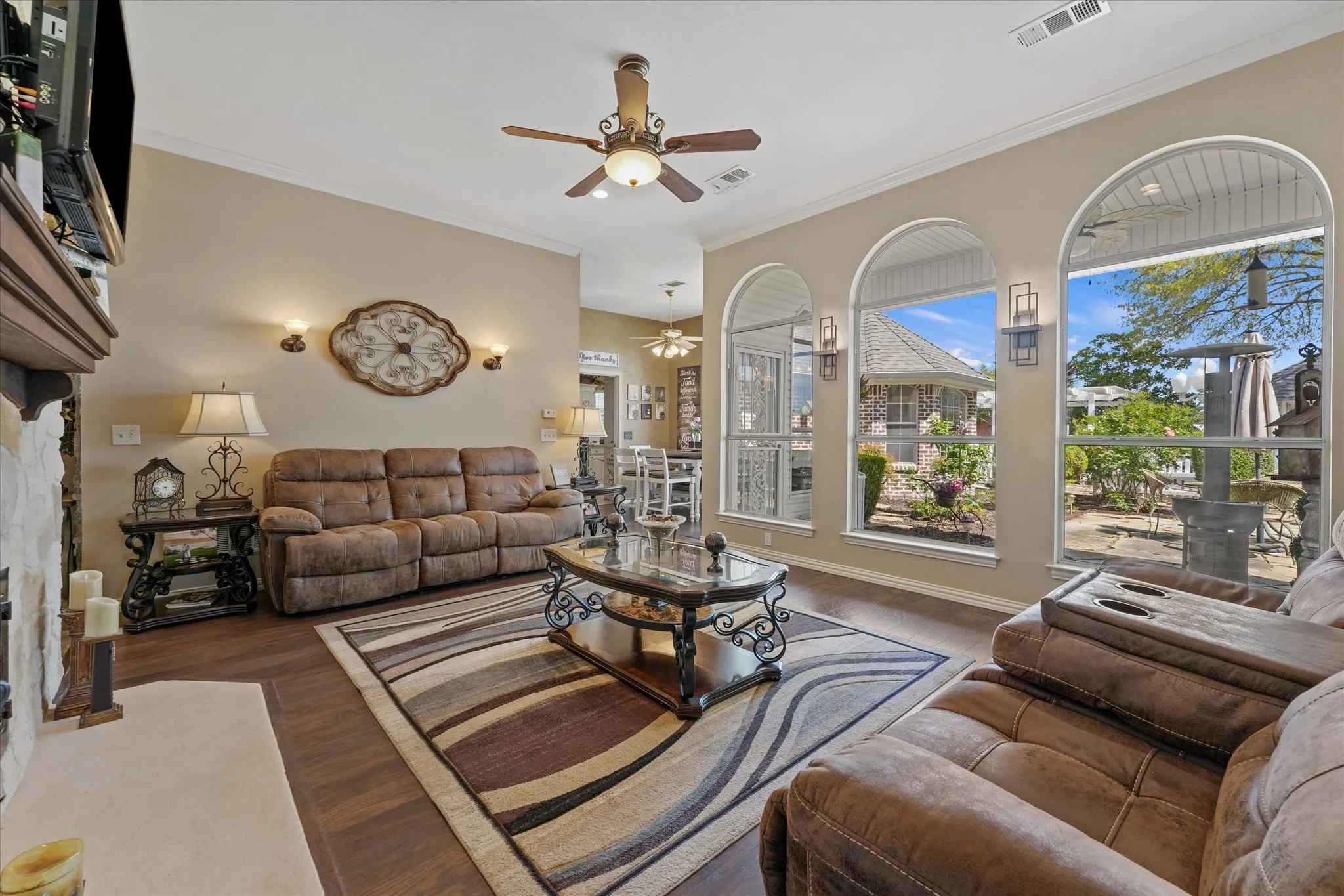 Single Family Residence For Sale in Collin County , 6 Park Lane, Lucas, Texas 75002, 4 Bedroom, 3 Bathroom, 4 Garage spaces, 3,109 Sqft, built in 1990, mls#21218310, Real Estate Agent in Lucas, Homes For Sale in Collin county, Homes For Sale in Lucas, Realtor in Lucas Texas, Real Estate Brokerage Independent Realty Texas, Luminita Cordes Realtor