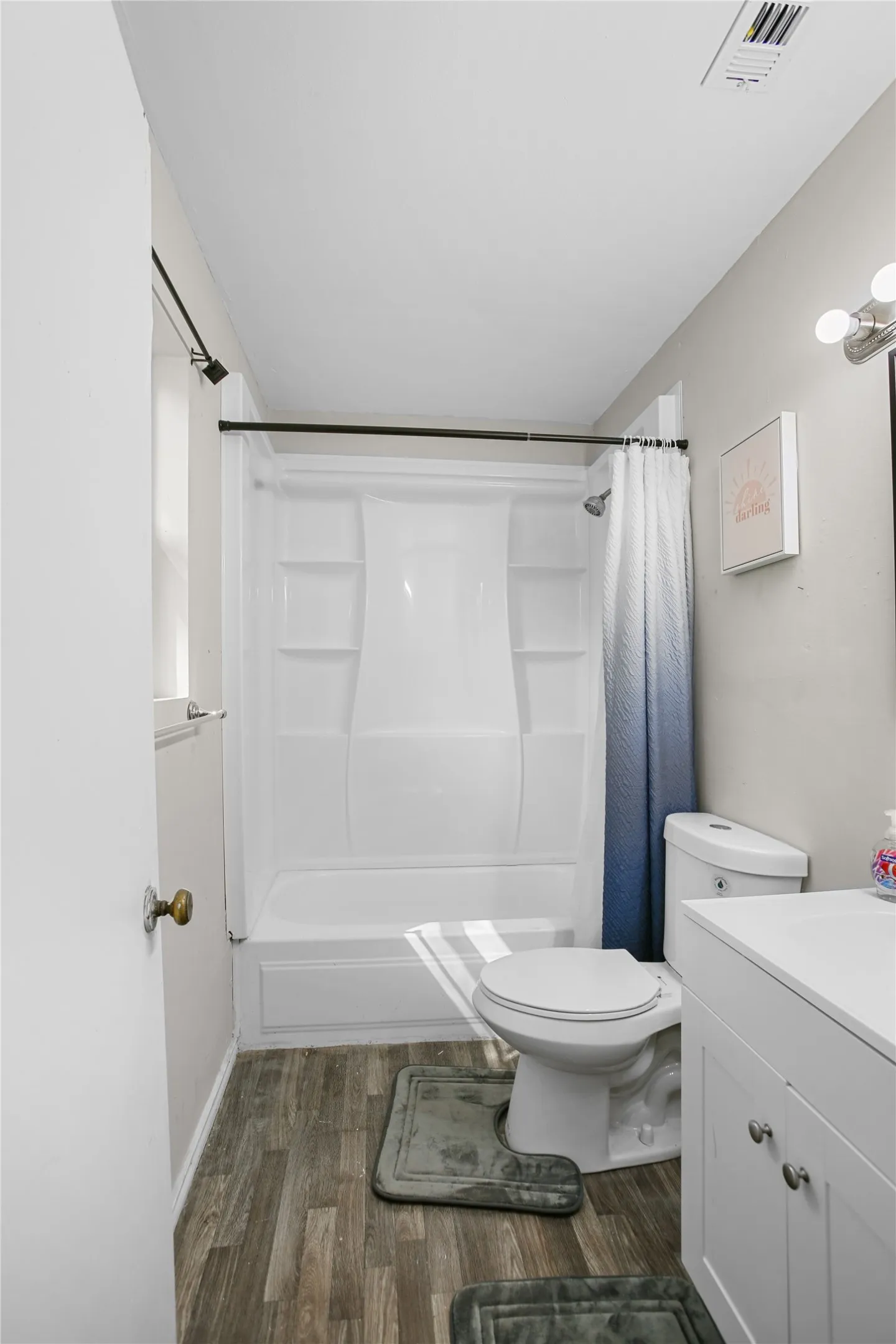 Single Family Residence For Sale in Mc Lennan County , 504 Preston Street, Waco, Texas 76704, 5 Bedrooms, 3 Bathrooms, Garage spaces, 1,742 Sqft, built in 1913, Preowned, Price $178,000, mls#21220423, Real Estate Agent in Waco, Homes For Sale in Mc Lennan county, Homes For Sale in Waco, Realtor in Waco Texas, Real Estate Brokerage Independent Realty Texas, Luminita Cordes Realtor