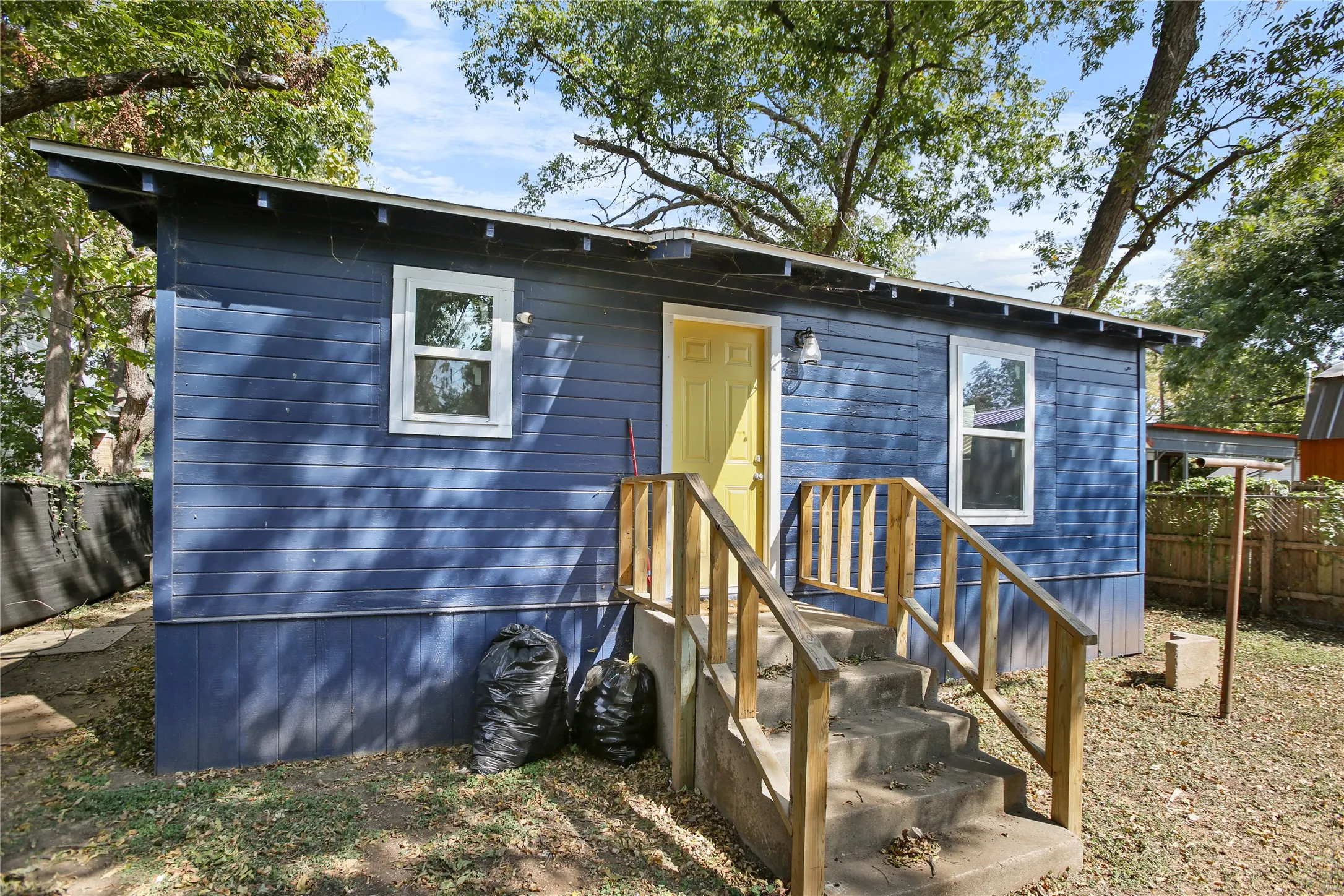 Single Family Residence For Sale in Mc Lennan County , 504 Preston Street, Waco, Texas 76704, 5 Bedrooms, 3 Bathrooms, Garage spaces, 1,742 Sqft, built in 1913, Preowned, Price $178,000, mls#21220423, Real Estate Agent in Waco, Homes For Sale in Mc Lennan county, Homes For Sale in Waco, Realtor in Waco Texas, Real Estate Brokerage Independent Realty Texas, Luminita Cordes Realtor