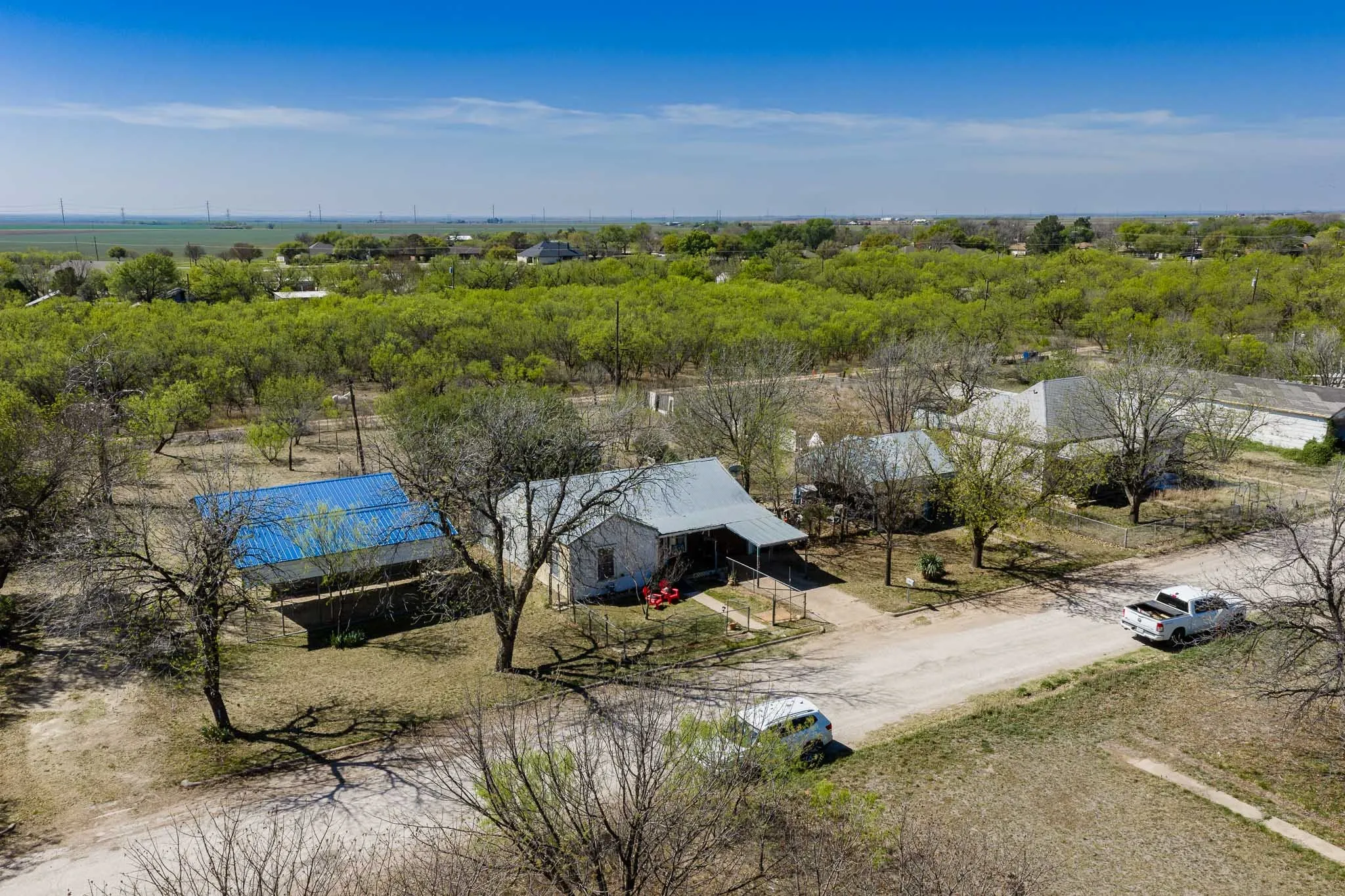 Single Family Residence For Sale in Jones County , 814 Texas Street, Stamford, Texas 79553, 2 Bedroom, 1 Bathroom, 1 Garage spaces, 1,142 Sqft, built in 1935, mls#21218920, Real Estate Agent in Stamford, Homes For Sale in Jones county, Homes For Sale in Stamford, Realtor in Stamford Texas, Real Estate Brokerage Independent Realty Texas, Luminita Cordes Realtor