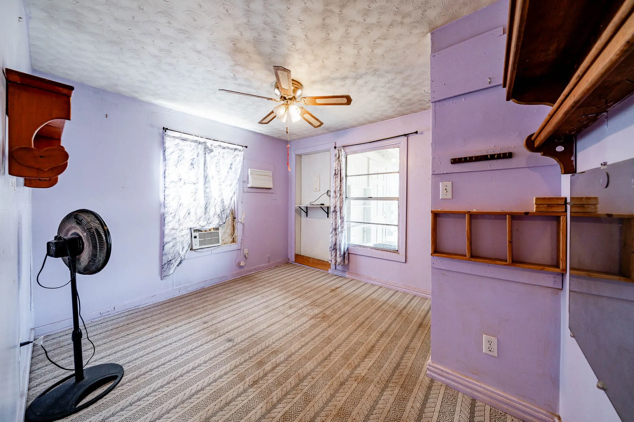 Single Family Residence For Sale in Jones County , 814 Texas Street, Stamford, Texas 79553, 2 Bedroom, 1 Bathroom, 1 Garage spaces, 1,142 Sqft, built in 1935, mls#21218920, Real Estate Agent in Stamford, Homes For Sale in Jones county, Homes For Sale in Stamford, Realtor in Stamford Texas, Real Estate Brokerage Independent Realty Texas, Luminita Cordes Realtor