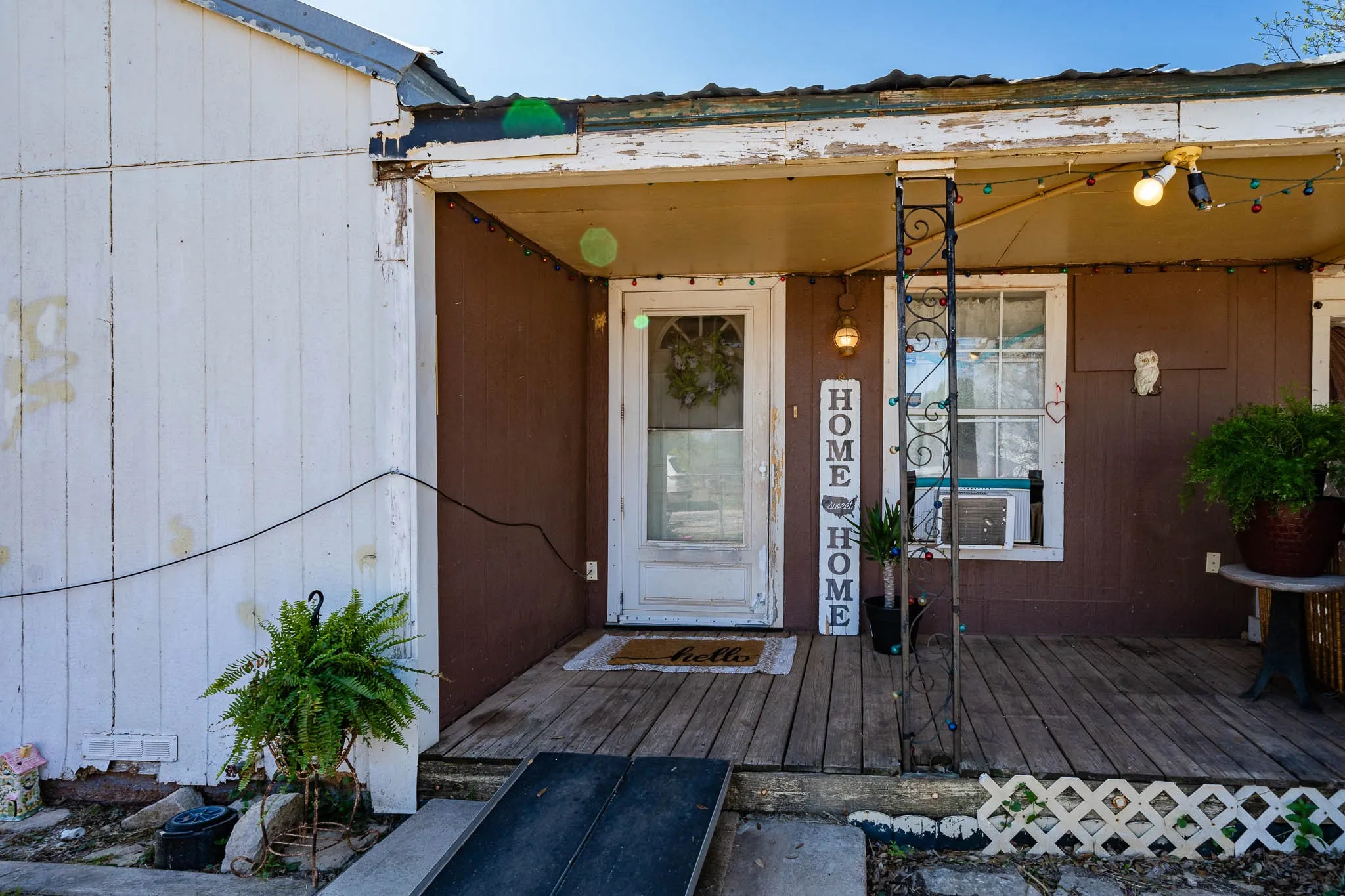 Single Family Residence For Sale in Jones County , 814 Texas Street, Stamford, Texas 79553, 2 Bedroom, 1 Bathroom, 1 Garage spaces, 1,142 Sqft, built in 1935, mls#21218920, Real Estate Agent in Stamford, Homes For Sale in Jones county, Homes For Sale in Stamford, Realtor in Stamford Texas, Real Estate Brokerage Independent Realty Texas, Luminita Cordes Realtor