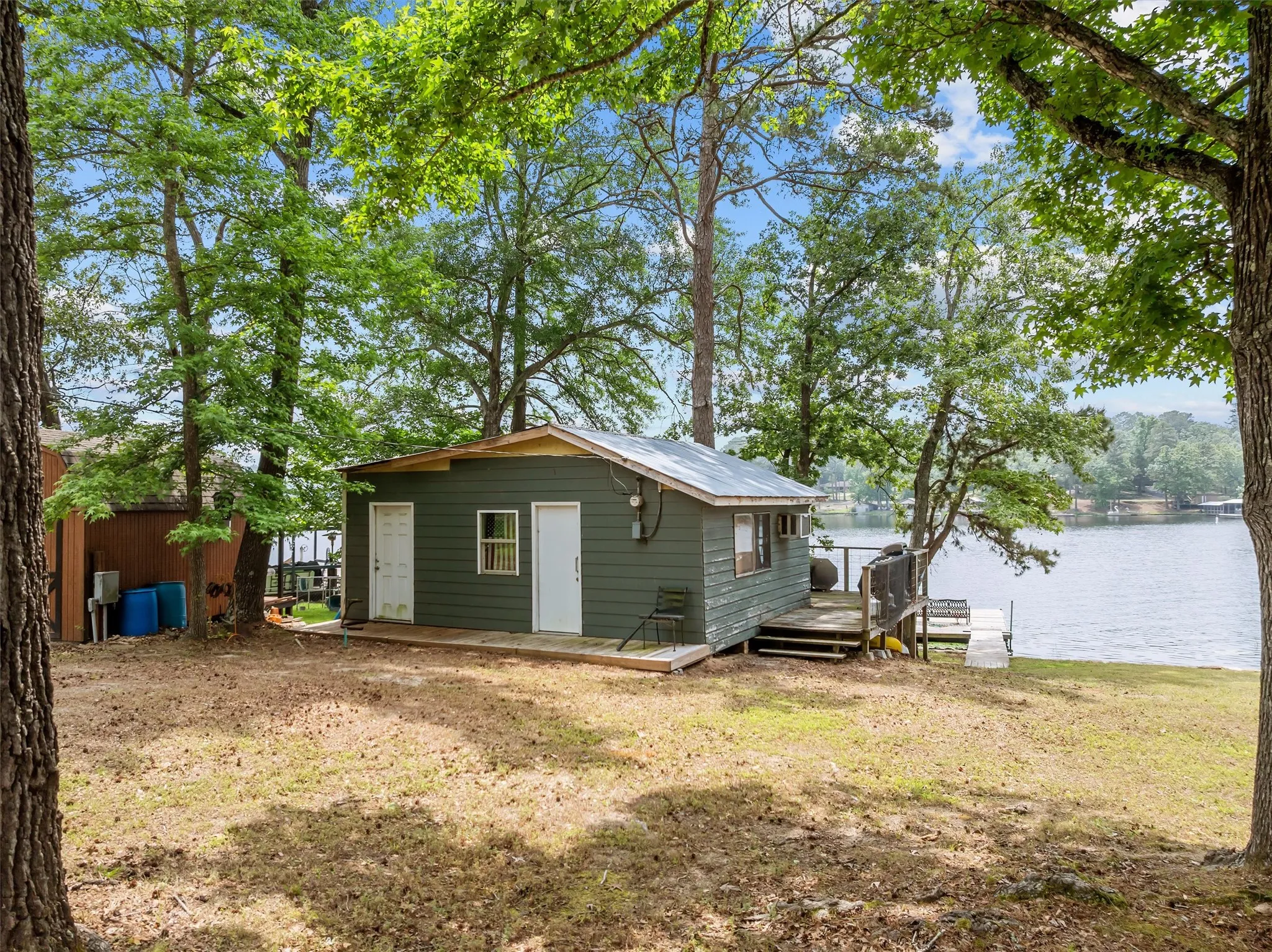 Single Family Residence For Sale in Wood County , 2337 County Road 3440, Hawkins, Texas 75765, 2 Bedroom, 3 Bathroom, Garage spaces, 1,908 Sqft, built in 1978, Preowned, mls#21220295, Real Estate Agent in Hawkins, Homes For Sale in Wood county, Homes For Sale in Hawkins, Realtor in Hawkins Texas, Real Estate Brokerage Independent Realty Texas, Luminita Cordes Realtor