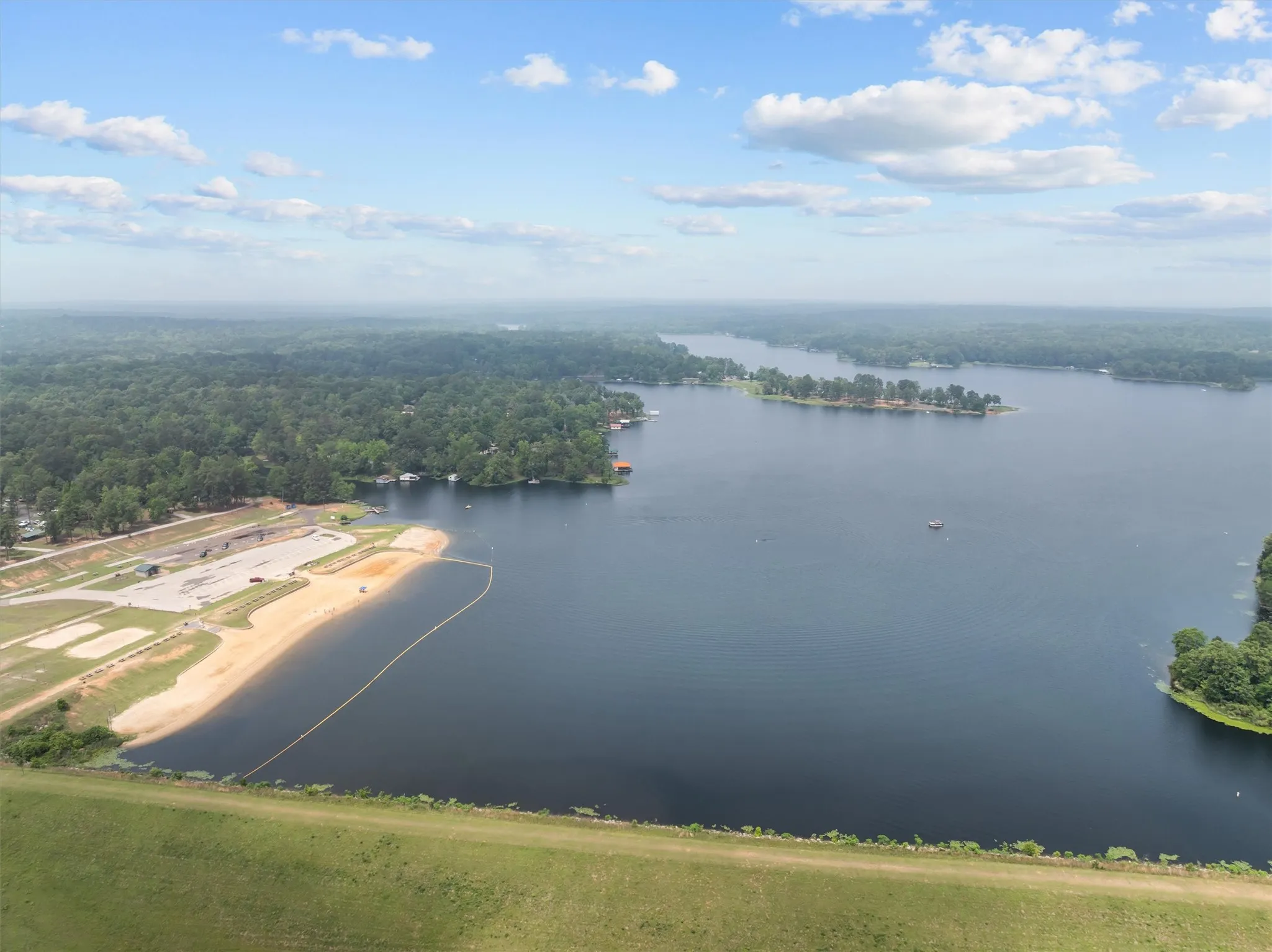 Single Family Residence For Sale in Wood County , 2337 County Road 3440, Hawkins, Texas 75765, 2 Bedroom, 3 Bathroom, Garage spaces, 1,908 Sqft, built in 1978, Preowned, mls#21220295, Real Estate Agent in Hawkins, Homes For Sale in Wood county, Homes For Sale in Hawkins, Realtor in Hawkins Texas, Real Estate Brokerage Independent Realty Texas, Luminita Cordes Realtor