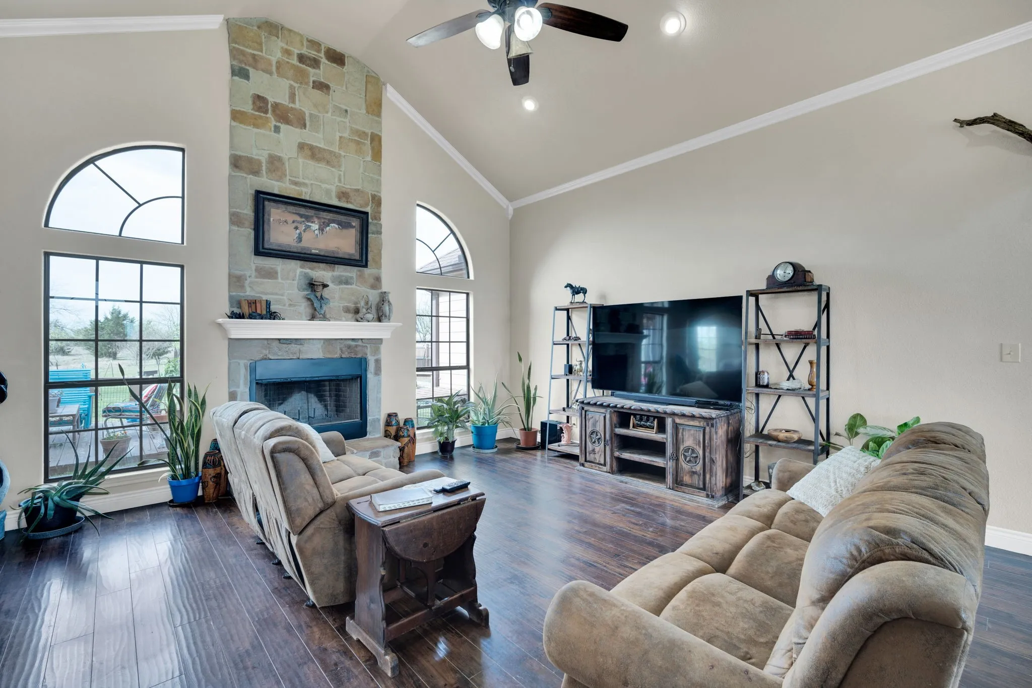 Single Family Residence For Sale in Ellis County , 508 Fm 983, Ferris, Texas 75125, 3 Bedroom, 3 Bathroom, 2 Garage spaces, 2,290 Sqft, built in 2016, Preowned, Price $995,000, mls#21217366, Real Estate Agent in Ferris, Homes For Sale in Ellis county, Homes For Sale in Ferris, Realtor in Ferris Texas, Real Estate Brokerage Independent Realty Texas, Luminita Cordes Realtor