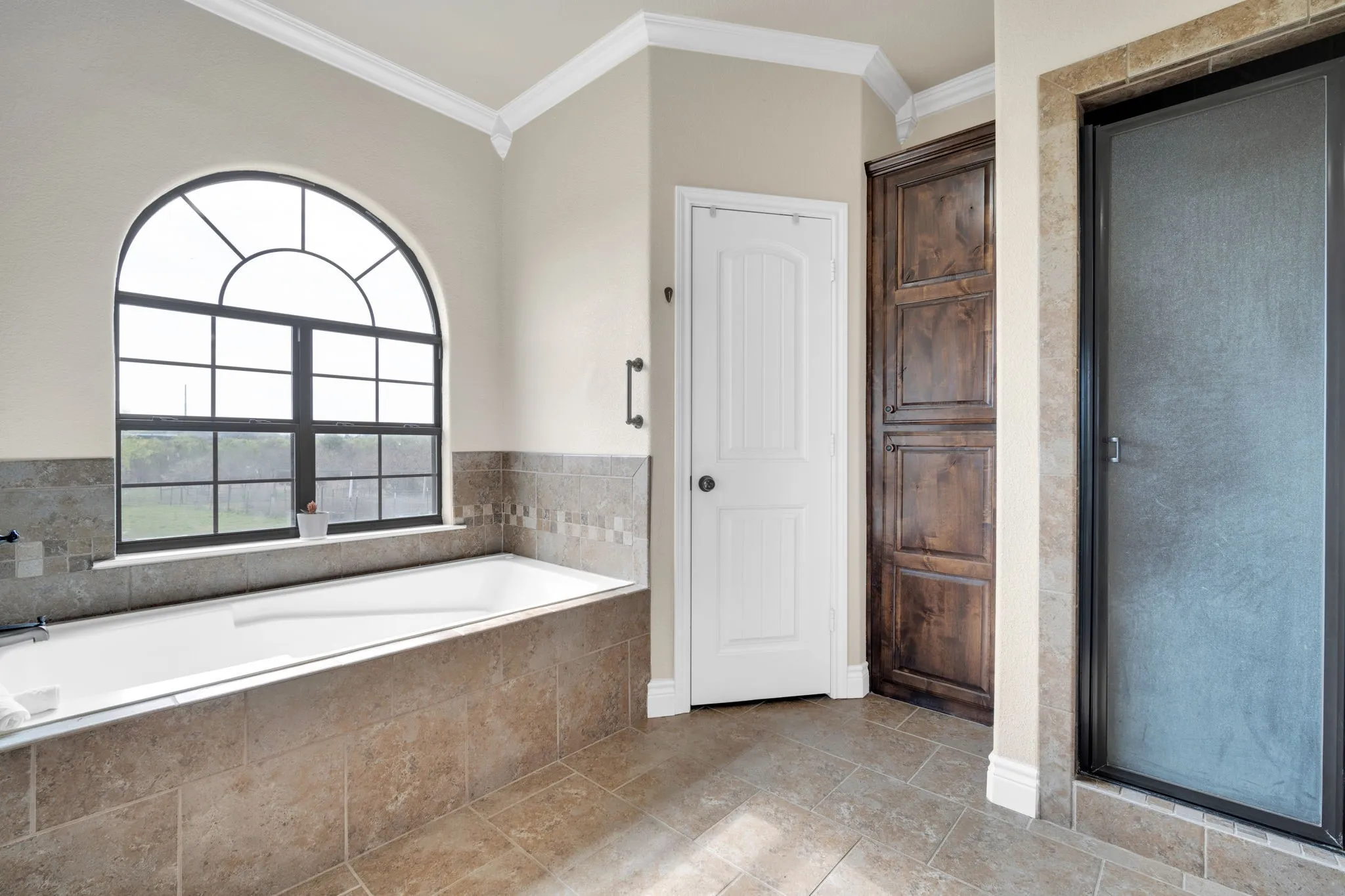 Single Family Residence For Sale in Ellis County , 508 Fm 983, Ferris, Texas 75125, 3 Bedroom, 3 Bathroom, 2 Garage spaces, 2,290 Sqft, built in 2016, Preowned, Price $995,000, mls#21217366, Real Estate Agent in Ferris, Homes For Sale in Ellis county, Homes For Sale in Ferris, Realtor in Ferris Texas, Real Estate Brokerage Independent Realty Texas, Luminita Cordes Realtor