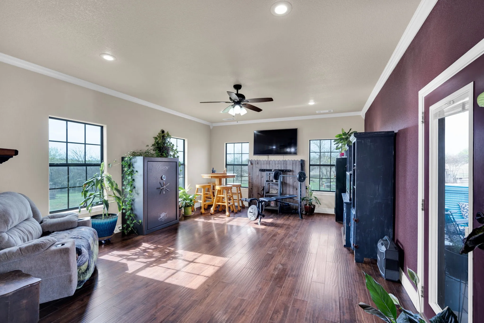 Single Family Residence For Sale in Ellis County , 508 Fm 983, Ferris, Texas 75125, 3 Bedroom, 3 Bathroom, 2 Garage spaces, 2,290 Sqft, built in 2016, Preowned, Price $995,000, mls#21217366, Real Estate Agent in Ferris, Homes For Sale in Ellis county, Homes For Sale in Ferris, Realtor in Ferris Texas, Real Estate Brokerage Independent Realty Texas, Luminita Cordes Realtor