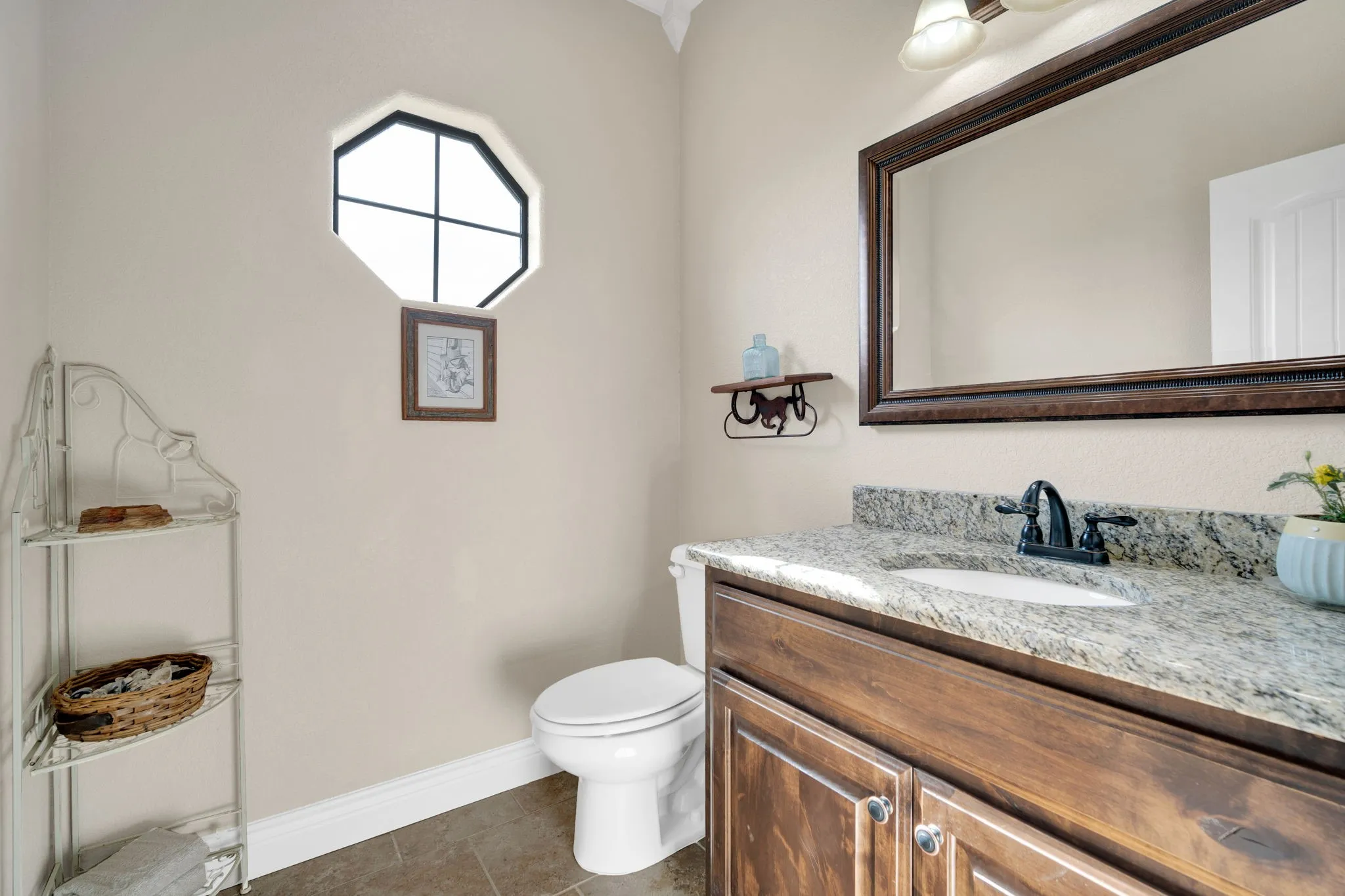 Single Family Residence For Sale in Ellis County , 508 Fm 983, Ferris, Texas 75125, 3 Bedroom, 3 Bathroom, 2 Garage spaces, 2,290 Sqft, built in 2016, Preowned, Price $995,000, mls#21217366, Real Estate Agent in Ferris, Homes For Sale in Ellis county, Homes For Sale in Ferris, Realtor in Ferris Texas, Real Estate Brokerage Independent Realty Texas, Luminita Cordes Realtor
