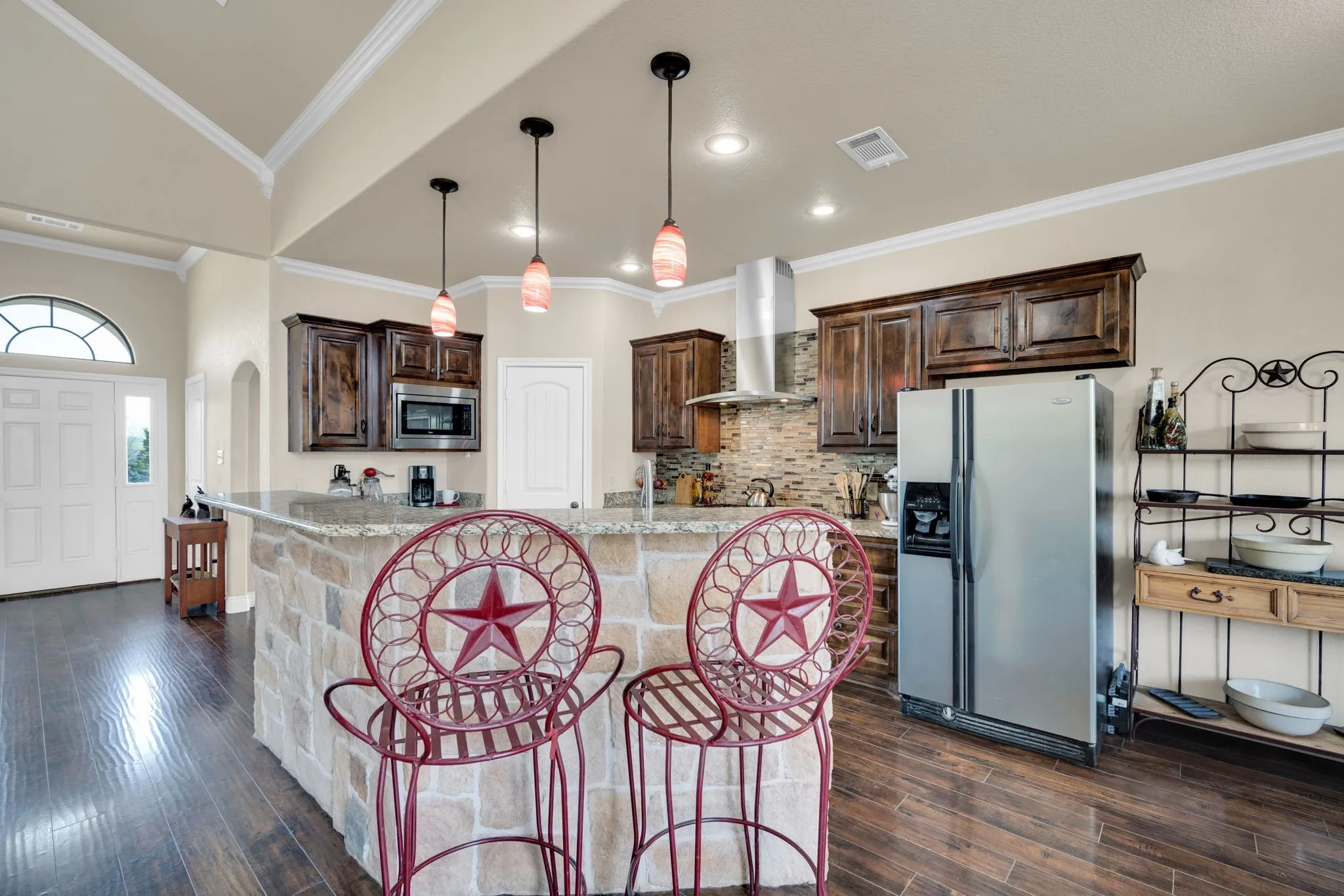 Single Family Residence For Sale in Ellis County , 508 Fm 983, Ferris, Texas 75125, 3 Bedroom, 3 Bathroom, 2 Garage spaces, 2,290 Sqft, built in 2016, Preowned, Price $995,000, mls#21217366, Real Estate Agent in Ferris, Homes For Sale in Ellis county, Homes For Sale in Ferris, Realtor in Ferris Texas, Real Estate Brokerage Independent Realty Texas, Luminita Cordes Realtor