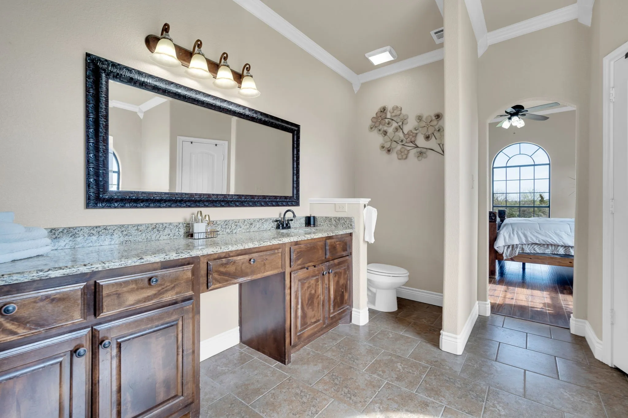Single Family Residence For Sale in Ellis County , 508 Fm 983, Ferris, Texas 75125, 3 Bedroom, 3 Bathroom, 2 Garage spaces, 2,290 Sqft, built in 2016, Preowned, Price $995,000, mls#21217366, Real Estate Agent in Ferris, Homes For Sale in Ellis county, Homes For Sale in Ferris, Realtor in Ferris Texas, Real Estate Brokerage Independent Realty Texas, Luminita Cordes Realtor