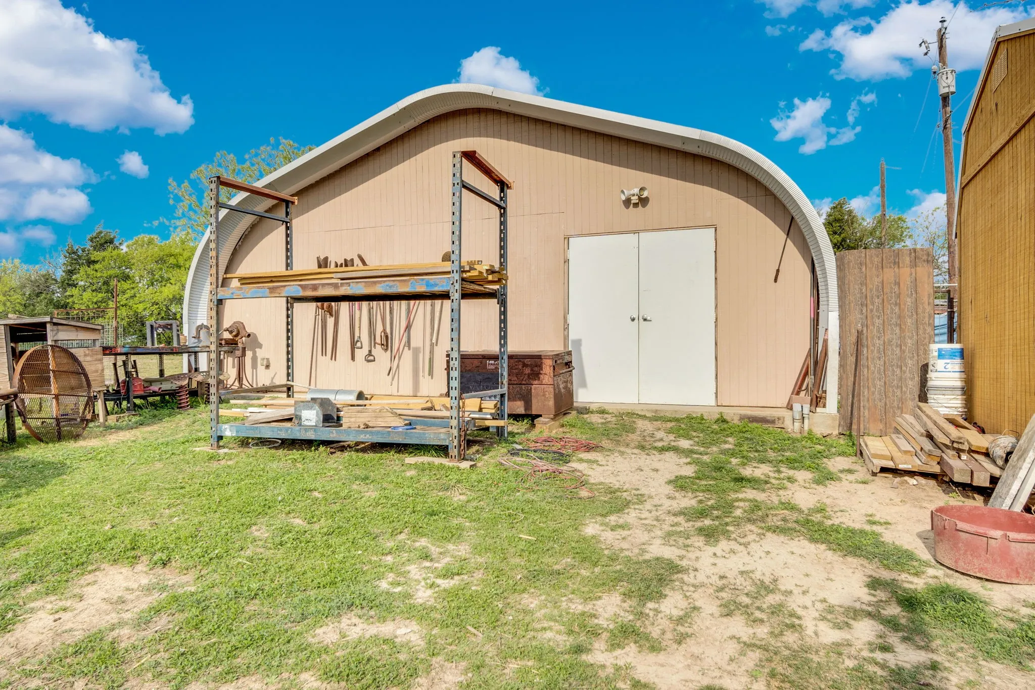 Single Family Residence For Sale in Ellis County , 508 Fm 983, Ferris, Texas 75125, 3 Bedroom, 3 Bathroom, 2 Garage spaces, 2,290 Sqft, built in 2016, Preowned, Price $995,000, mls#21217366, Real Estate Agent in Ferris, Homes For Sale in Ellis county, Homes For Sale in Ferris, Realtor in Ferris Texas, Real Estate Brokerage Independent Realty Texas, Luminita Cordes Realtor