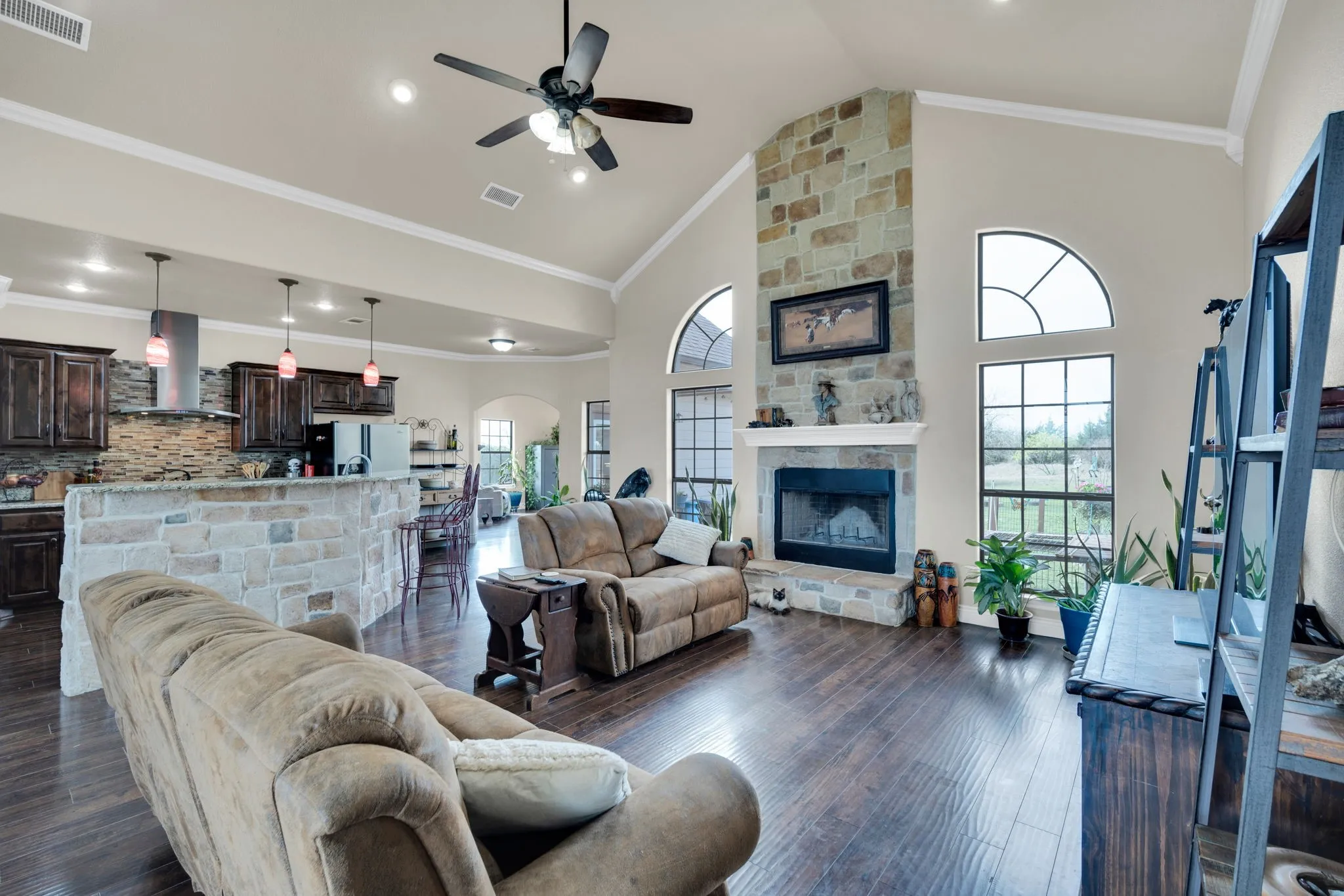 Single Family Residence For Sale in Ellis County , 508 Fm 983, Ferris, Texas 75125, 3 Bedroom, 3 Bathroom, 2 Garage spaces, 2,290 Sqft, built in 2016, Preowned, Price $995,000, mls#21217366, Real Estate Agent in Ferris, Homes For Sale in Ellis county, Homes For Sale in Ferris, Realtor in Ferris Texas, Real Estate Brokerage Independent Realty Texas, Luminita Cordes Realtor