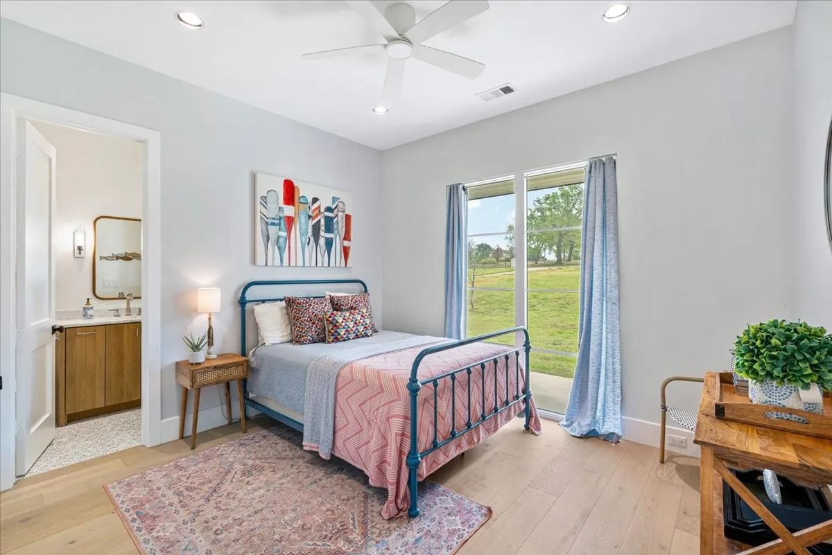 Single Family Residence For Sale in Navarro County , 515 El Barco, Corsicana, Texas 75109, 4 Bedroom, 5 Bathroom, 2 Garage spaces, 4,060 Sqft, built in 2021, Preowned, mls#20822263, Real Estate Agent in Corsicana, Homes For Sale in Navarro county, Homes For Sale in Corsicana, Realtor in Corsicana Texas, Real Estate Brokerage Independent Realty Texas, Luminita Cordes Realtor