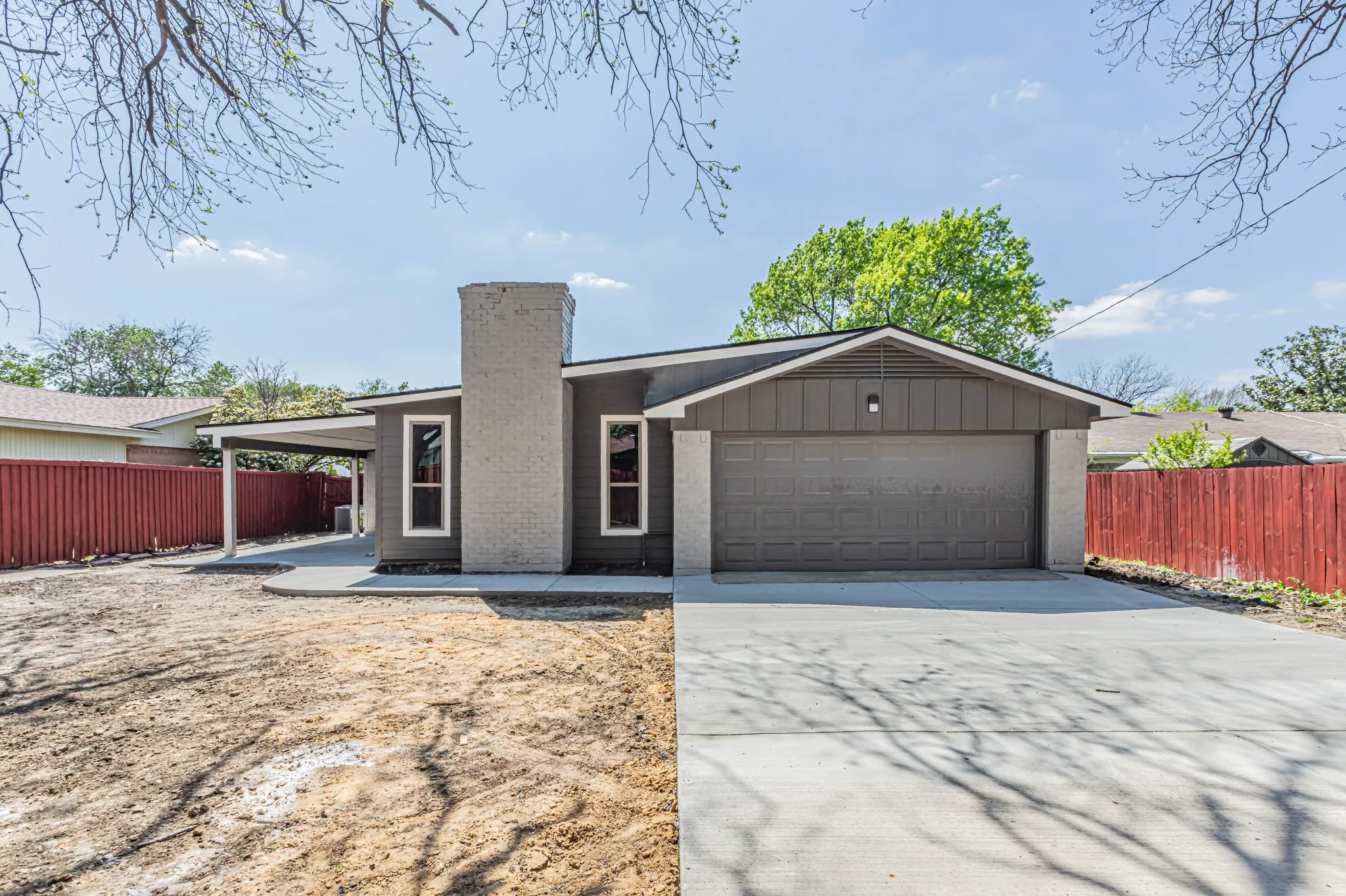 Single Family Residence For Sale in Dallas County , 4834 Stallcup Drive, Mesquite, Texas 75150, 3 Bedroom, 2 Bathroom, 2 Garage spaces, 1,655 Sqft, built in 1968, Preowned, mls#21216734, Real Estate Agent in Mesquite, Homes For Sale in Dallas county, Homes For Sale in Mesquite, Realtor in Mesquite Texas, Real Estate Brokerage Independent Realty Texas, Luminita Cordes Realtor