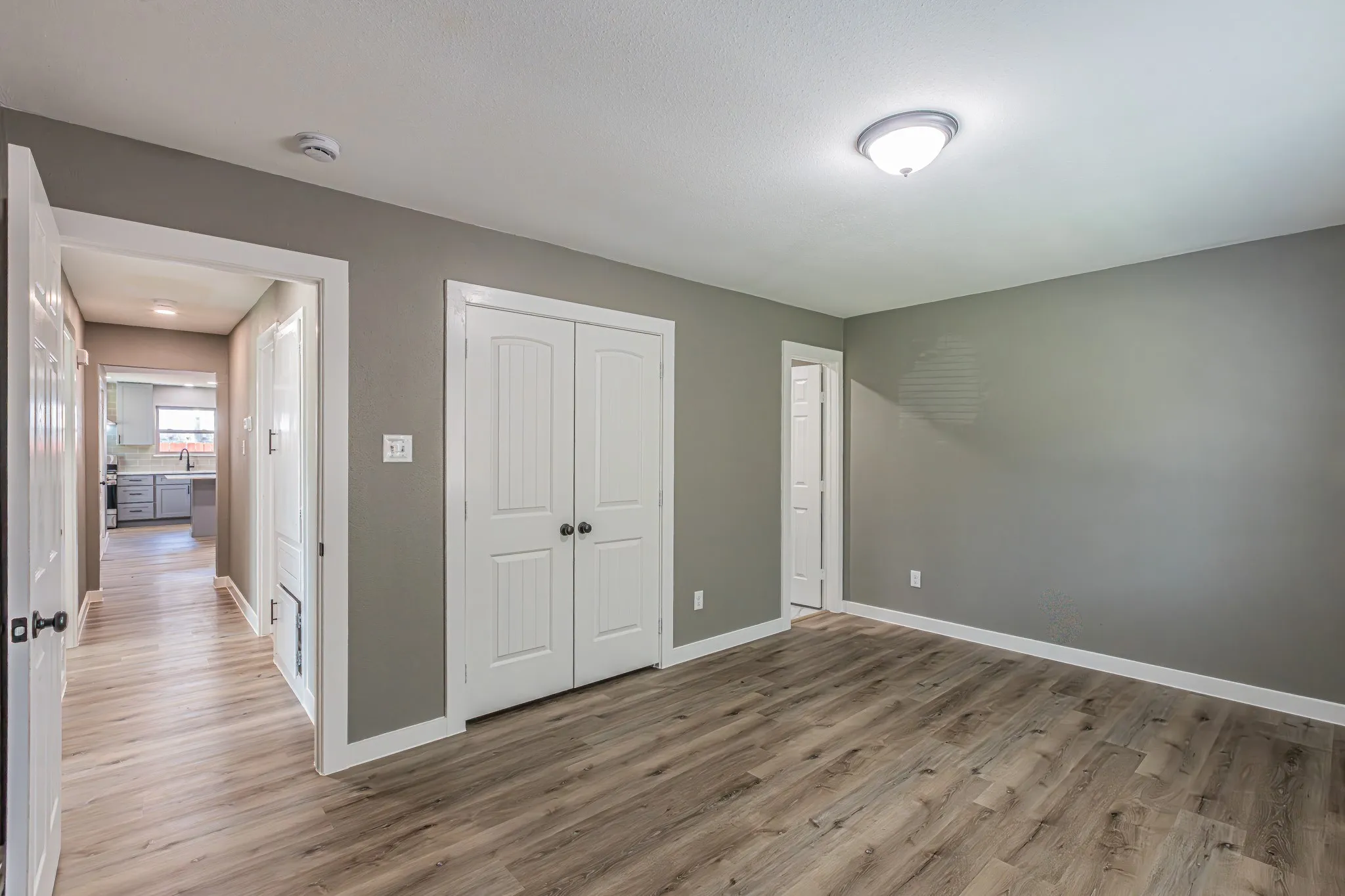 Single Family Residence For Sale in Dallas County , 4834 Stallcup Drive, Mesquite, Texas 75150, 3 Bedroom, 2 Bathroom, 2 Garage spaces, 1,655 Sqft, built in 1968, Preowned, mls#21216734, Real Estate Agent in Mesquite, Homes For Sale in Dallas county, Homes For Sale in Mesquite, Realtor in Mesquite Texas, Real Estate Brokerage Independent Realty Texas, Luminita Cordes Realtor