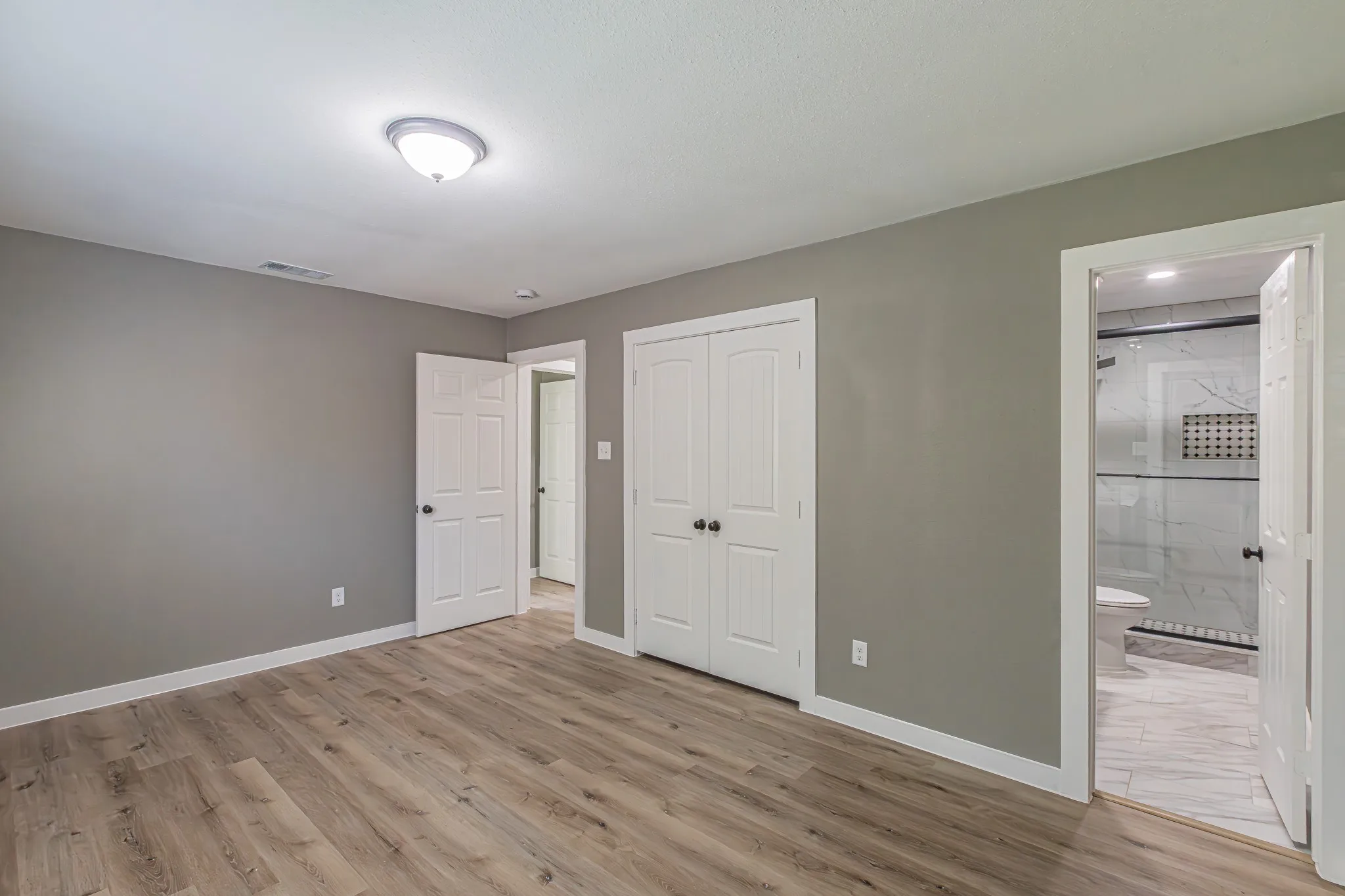 Single Family Residence For Sale in Dallas County , 4834 Stallcup Drive, Mesquite, Texas 75150, 3 Bedroom, 2 Bathroom, 2 Garage spaces, 1,655 Sqft, built in 1968, Preowned, mls#21216734, Real Estate Agent in Mesquite, Homes For Sale in Dallas county, Homes For Sale in Mesquite, Realtor in Mesquite Texas, Real Estate Brokerage Independent Realty Texas, Luminita Cordes Realtor