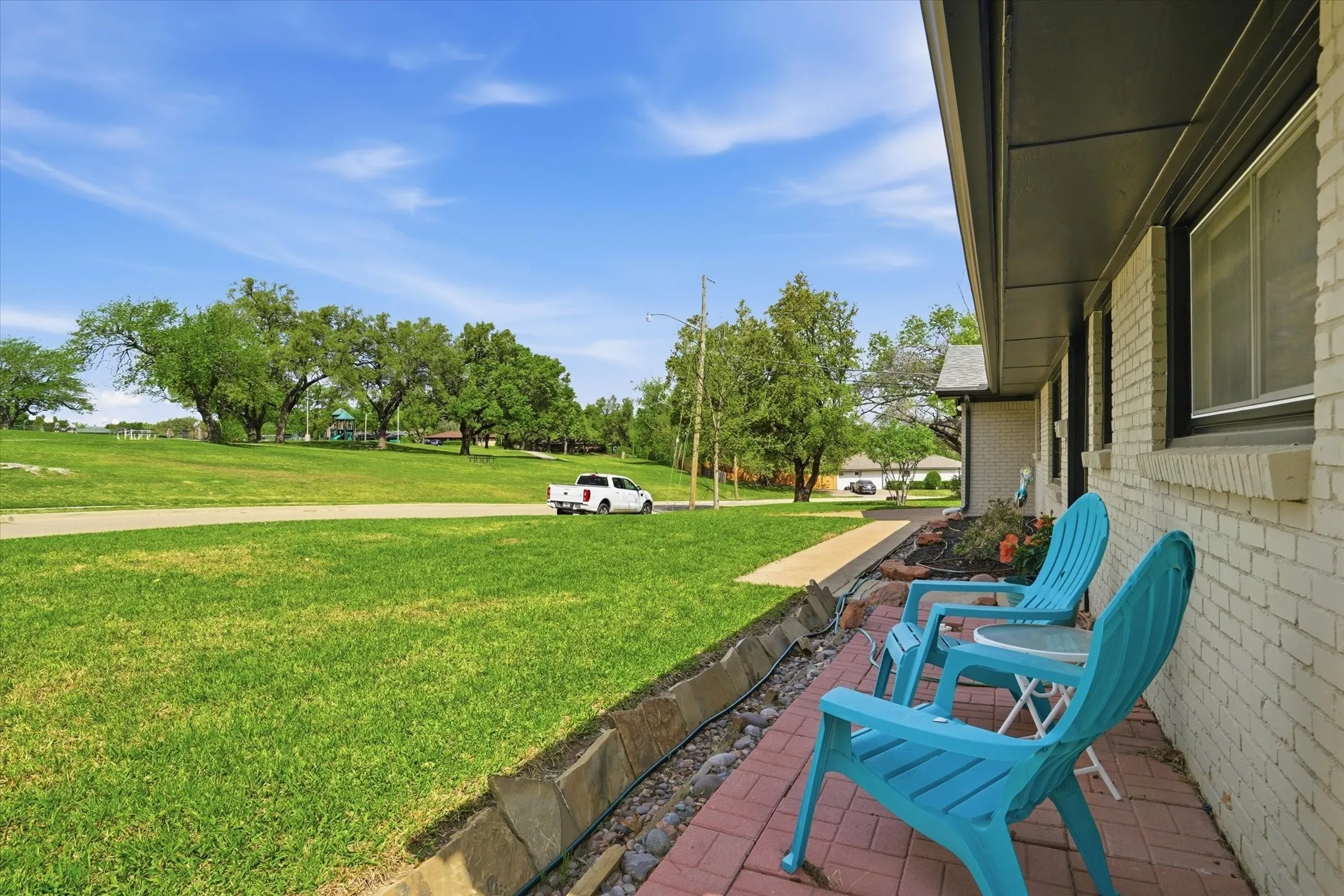 Single Family Residence For Sale in Tarrant County , 5509 Wharton Drive, Fort Worth, Texas 76133, 3 Bedroom, 2 Bathroom, 2 Garage spaces, 1,627 Sqft, built in 1959, Preowned, mls#21215777, Real Estate Agent in Fort Worth, Homes For Sale in Tarrant county, Homes For Sale in Fort Worth, Realtor in Fort Worth Texas, Real Estate Brokerage Independent Realty Texas, Luminita Cordes Realtor