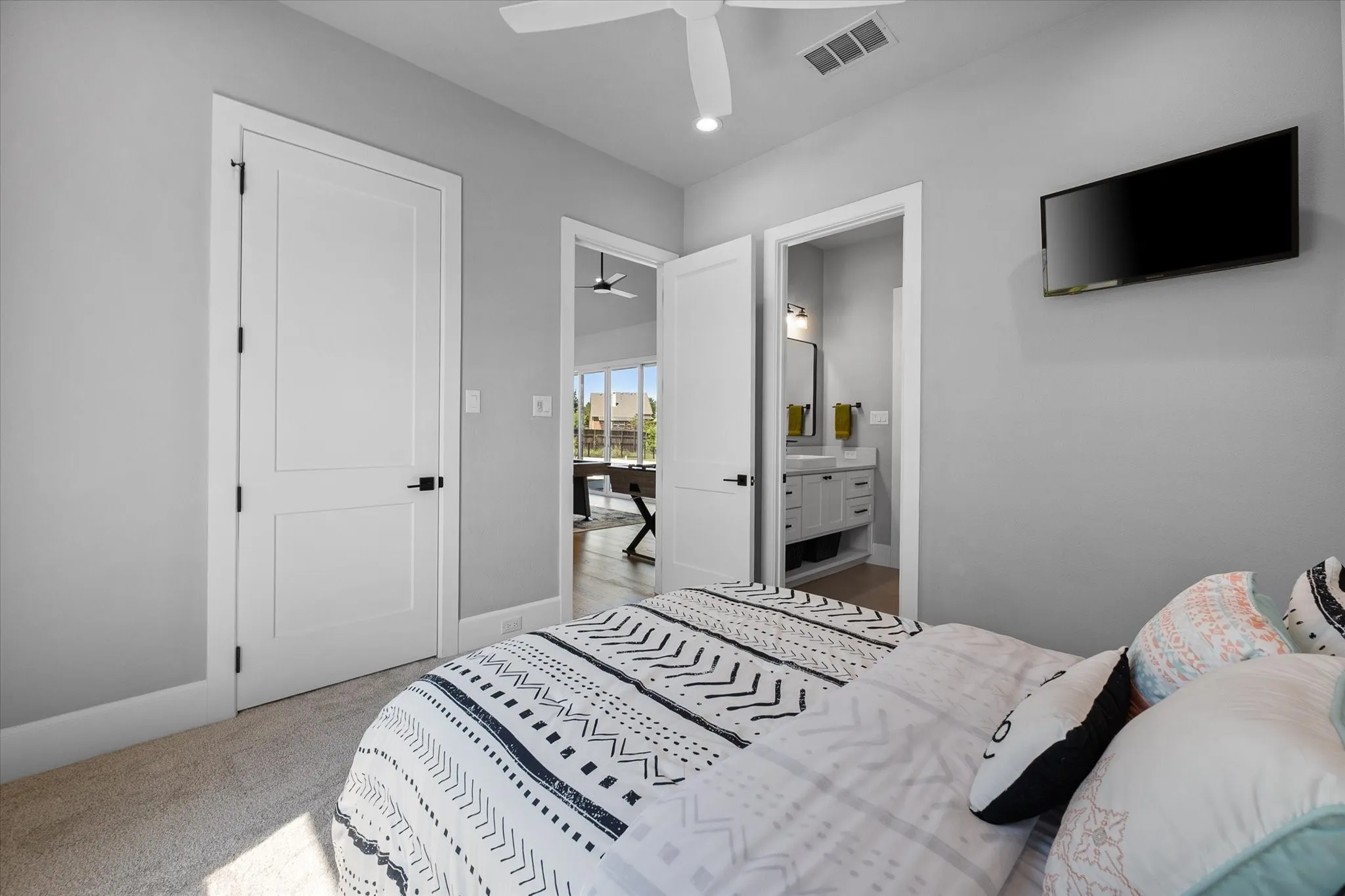 Single Family Residence For Sale in Denton County , 219 Kate Court, Copper Canyon, Texas 76226, 4 Bedroom, 4 Bathroom, 3 Garage spaces, 3,707 Sqft, built in 2022, Preowned, mls#21219782, Real Estate Agent in Copper Canyon, Homes For Sale in Denton county, Homes For Sale in Copper Canyon, Realtor in Copper Canyon Texas, Real Estate Brokerage Independent Realty Texas, Luminita Cordes Realtor