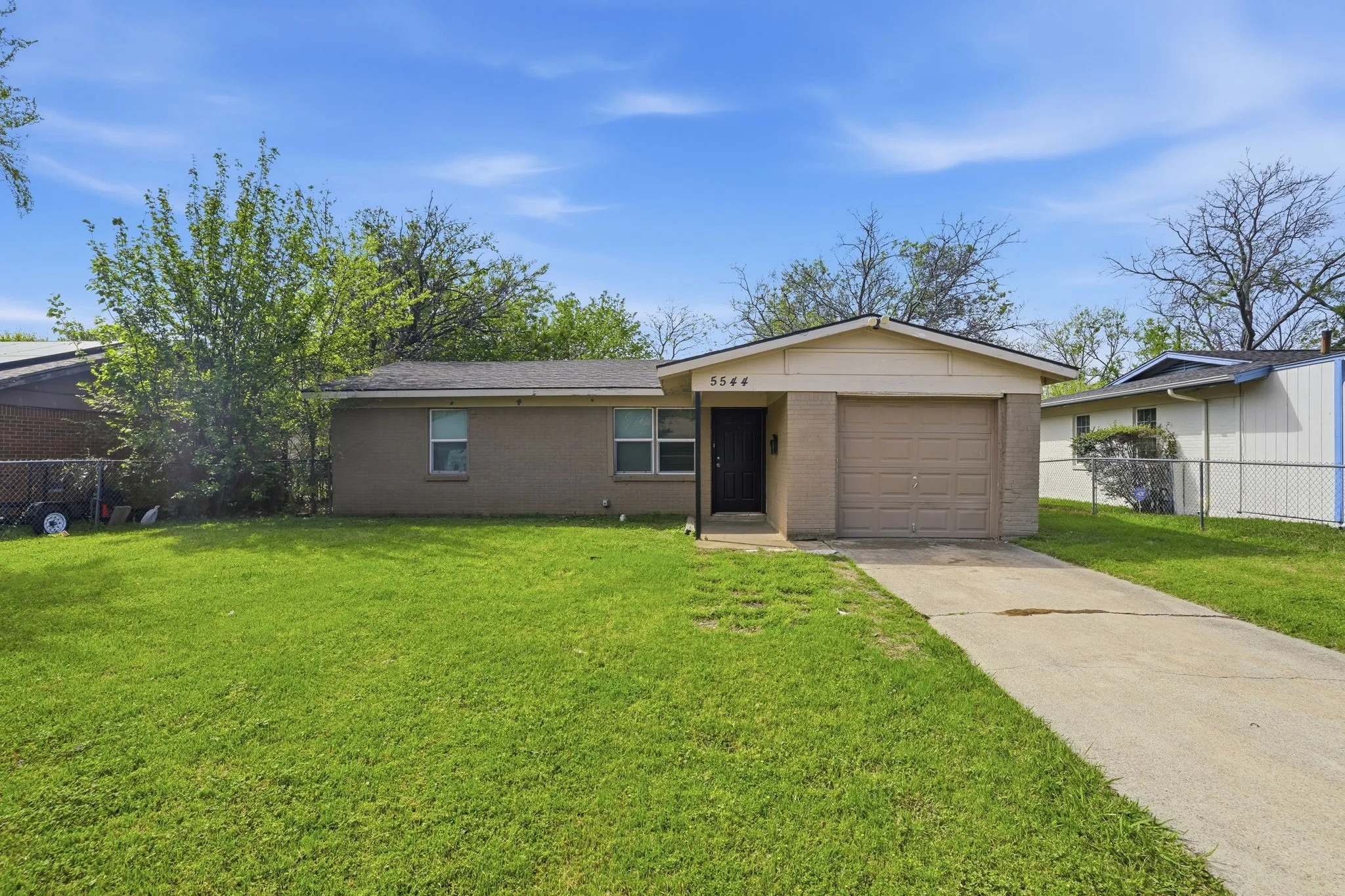 Single Family Residence For Sale in Tarrant County , 5544 Alter Drive, Fort Worth, Texas 76119, 3 Bedrooms, 1 Bathroom, 1 Garage spaces, 1,016 Sqft, built in 1960, Price $139,999, mls#21219406, Real Estate Agent in Fort Worth, Homes For Sale in Tarrant county, Homes For Sale in Fort Worth, Realtor in Fort Worth Texas, Real Estate Brokerage Independent Realty Texas, Luminita Cordes Realtor