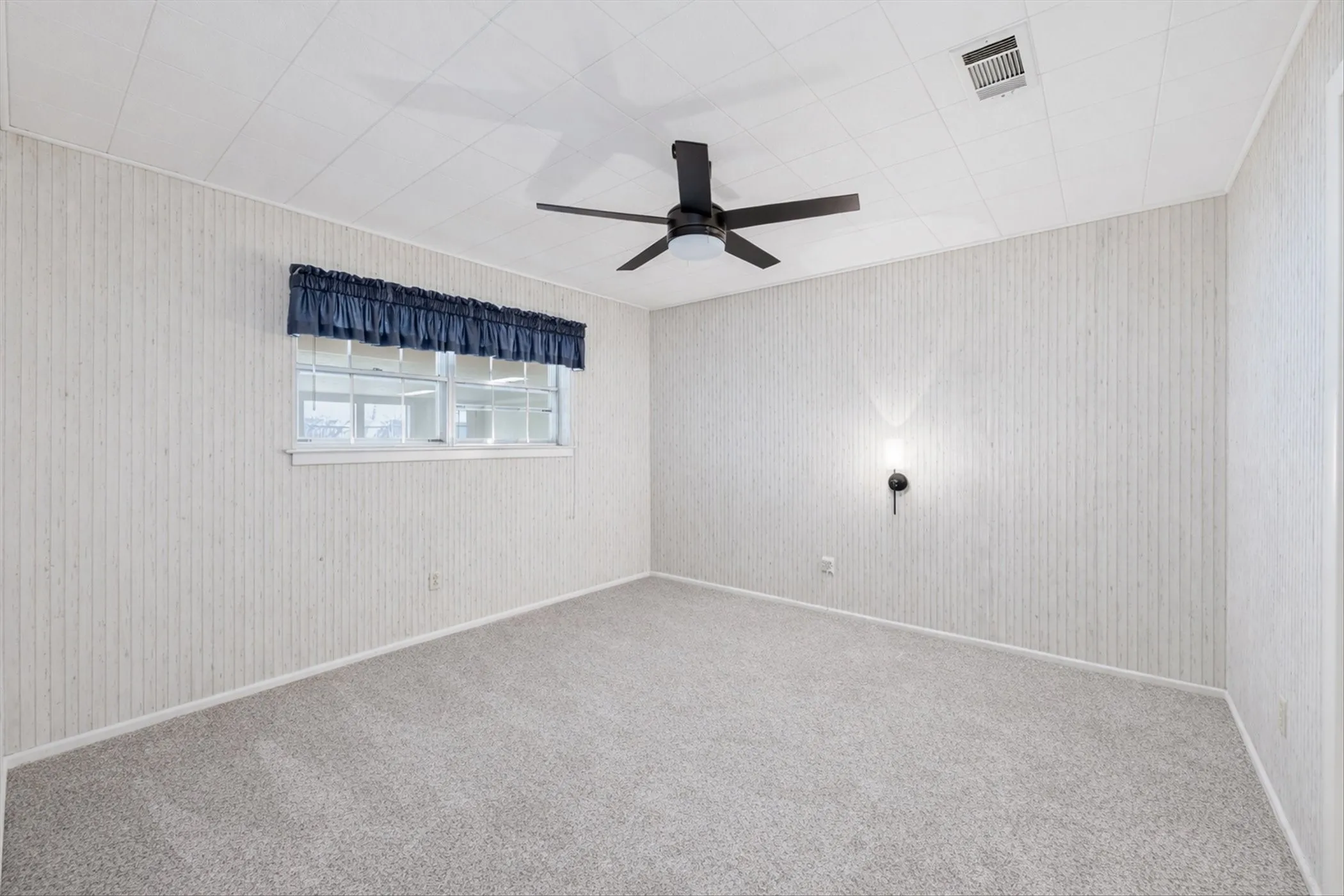 Single Family Residence For Sale in Tarrant County , 3311 Peachtree Lane, Pantego, Texas 76013, 4 Bedroom, 3 Bathroom, 2 Garage spaces, 2,558 Sqft, built in 1968, mls#21220510, Real Estate Agent in Pantego, Homes For Sale in Tarrant county, Homes For Sale in Pantego, Realtor in Pantego Texas, Real Estate Brokerage Independent Realty Texas, Luminita Cordes Realtor