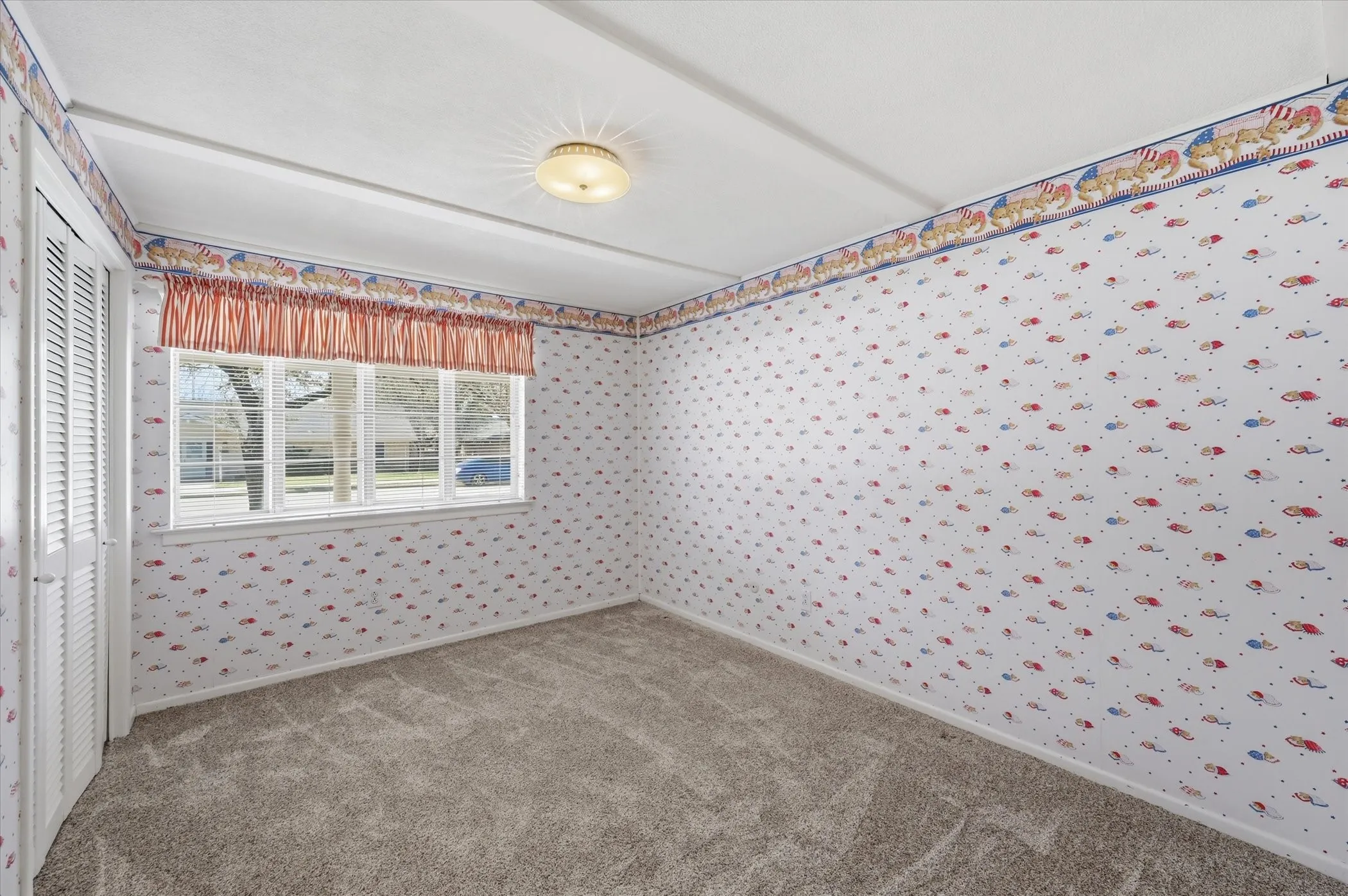 Single Family Residence For Sale in Tarrant County , 3311 Peachtree Lane, Pantego, Texas 76013, 4 Bedroom, 3 Bathroom, 2 Garage spaces, 2,558 Sqft, built in 1968, mls#21220510, Real Estate Agent in Pantego, Homes For Sale in Tarrant county, Homes For Sale in Pantego, Realtor in Pantego Texas, Real Estate Brokerage Independent Realty Texas, Luminita Cordes Realtor