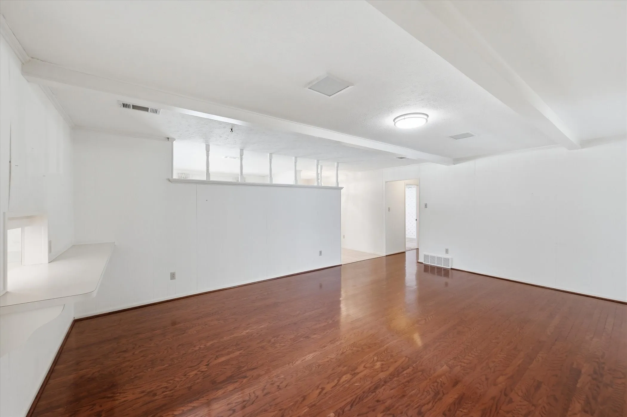 Single Family Residence For Sale in Tarrant County , 3311 Peachtree Lane, Pantego, Texas 76013, 4 Bedroom, 3 Bathroom, 2 Garage spaces, 2,558 Sqft, built in 1968, mls#21220510, Real Estate Agent in Pantego, Homes For Sale in Tarrant county, Homes For Sale in Pantego, Realtor in Pantego Texas, Real Estate Brokerage Independent Realty Texas, Luminita Cordes Realtor