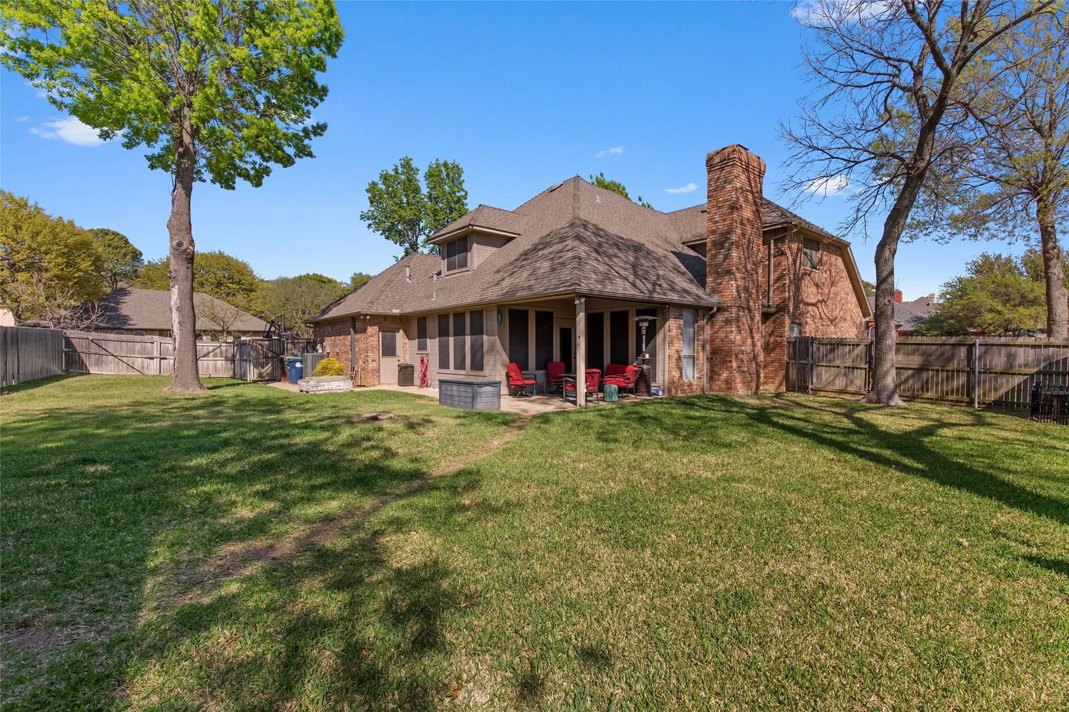 Single Family Residence For Sale in Denton County , 600 Ticonderoga Drive, Denton, Texas 76205, 4 Bedroom, 3 Bathroom, 2 Garage spaces, 2,690 Sqft, built in 1992, mls#21219145, Real Estate Agent in Denton, Homes For Sale in Denton county, Homes For Sale in Denton, Realtor in Denton Texas, Real Estate Brokerage Independent Realty Texas, Luminita Cordes Realtor
