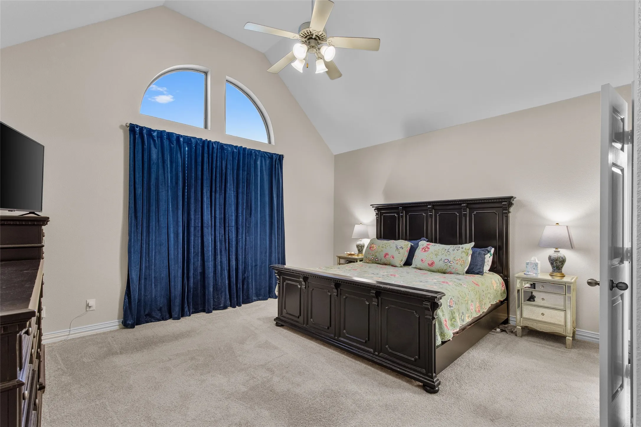 Single Family Residence For Sale in Denton County , 600 Ticonderoga Drive, Denton, Texas 76205, 4 Bedroom, 3 Bathroom, 2 Garage spaces, 2,690 Sqft, built in 1992, mls#21219145, Real Estate Agent in Denton, Homes For Sale in Denton county, Homes For Sale in Denton, Realtor in Denton Texas, Real Estate Brokerage Independent Realty Texas, Luminita Cordes Realtor