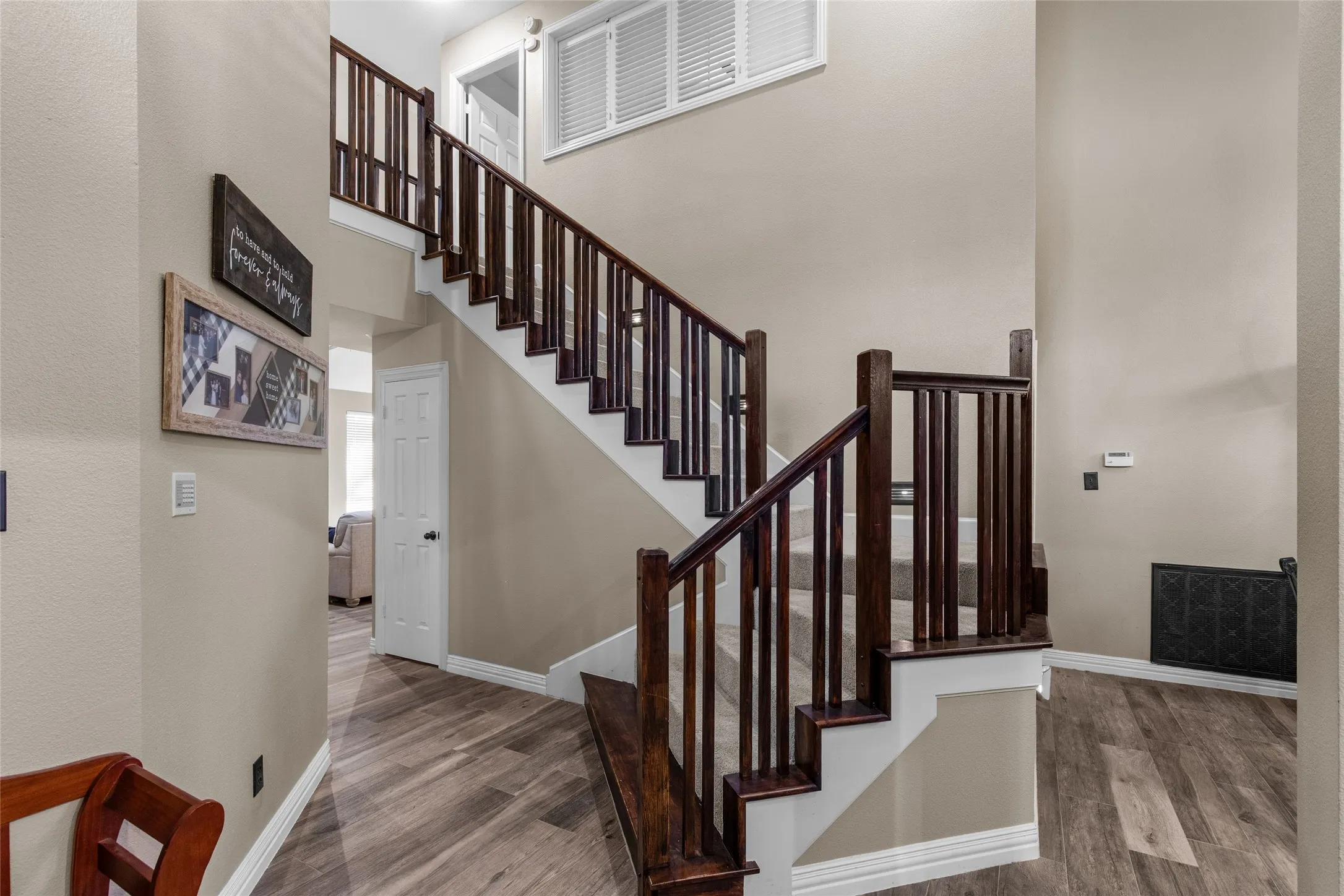 Single Family Residence For Sale in Denton County , 600 Ticonderoga Drive, Denton, Texas 76205, 4 Bedroom, 3 Bathroom, 2 Garage spaces, 2,690 Sqft, built in 1992, mls#21219145, Real Estate Agent in Denton, Homes For Sale in Denton county, Homes For Sale in Denton, Realtor in Denton Texas, Real Estate Brokerage Independent Realty Texas, Luminita Cordes Realtor