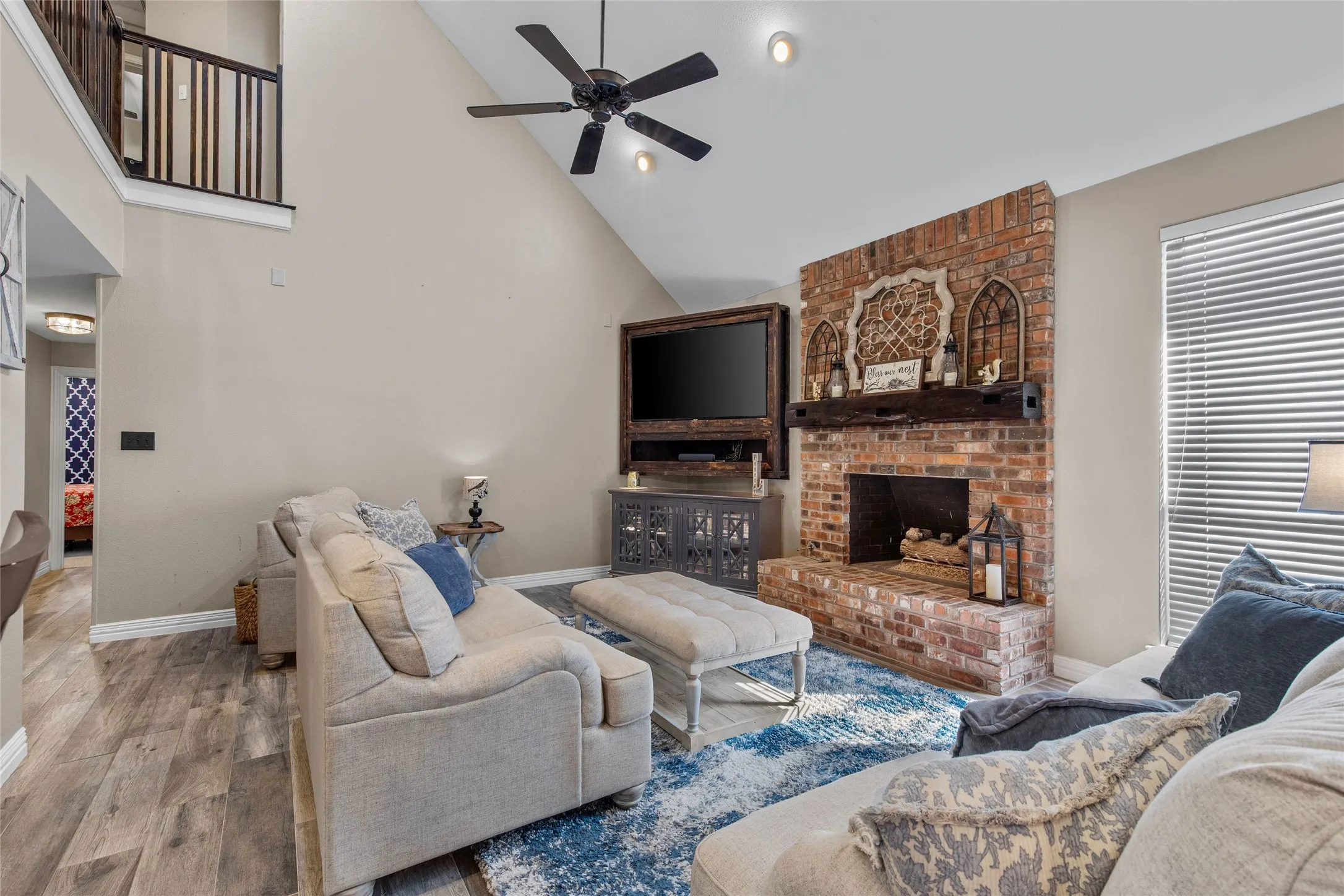 Single Family Residence For Sale in Denton County , 600 Ticonderoga Drive, Denton, Texas 76205, 4 Bedroom, 3 Bathroom, 2 Garage spaces, 2,690 Sqft, built in 1992, mls#21219145, Real Estate Agent in Denton, Homes For Sale in Denton county, Homes For Sale in Denton, Realtor in Denton Texas, Real Estate Brokerage Independent Realty Texas, Luminita Cordes Realtor