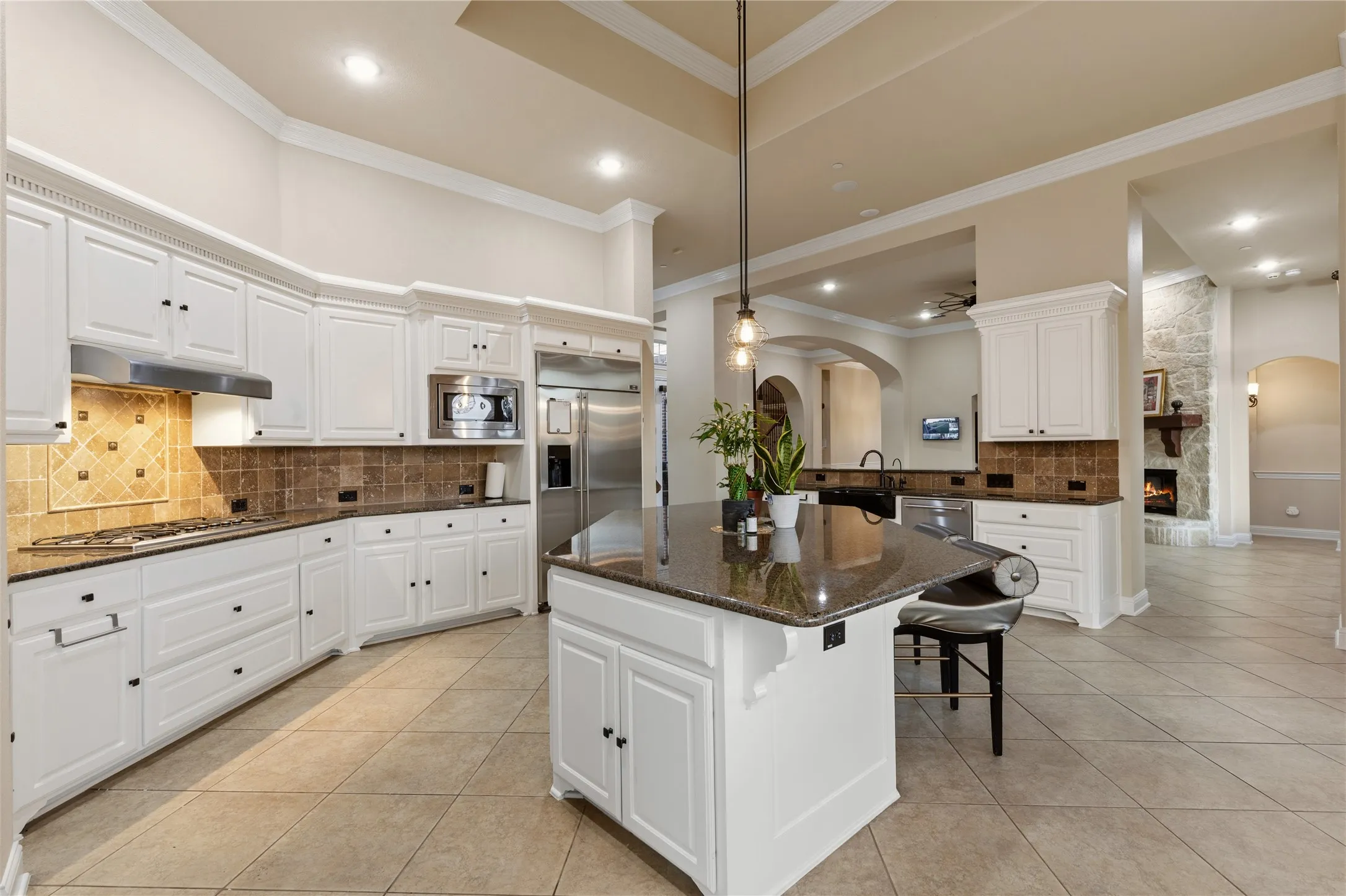Single Family Residence For Sale in Collin County , 210 Rockland Trail, Lucas, Texas 75002, 5 Bedroom, 6 Bathroom, 6 Garage spaces, 6,062 Sqft, built in 2008, Preowned, mls#21160484, Real Estate Agent in Lucas, Homes For Sale in Collin county, Homes For Sale in Lucas, Realtor in Lucas Texas, Real Estate Brokerage Independent Realty Texas, Luminita Cordes Realtor