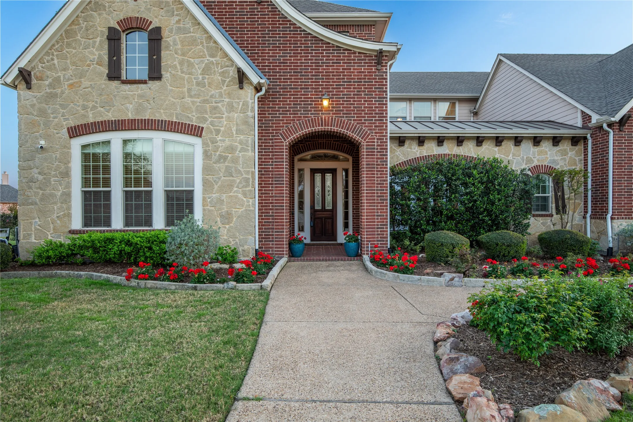 Single Family Residence For Sale in Collin County , 210 Rockland Trail, Lucas, Texas 75002, 5 Bedroom, 6 Bathroom, 6 Garage spaces, 6,062 Sqft, built in 2008, Preowned, mls#21160484, Real Estate Agent in Lucas, Homes For Sale in Collin county, Homes For Sale in Lucas, Realtor in Lucas Texas, Real Estate Brokerage Independent Realty Texas, Luminita Cordes Realtor