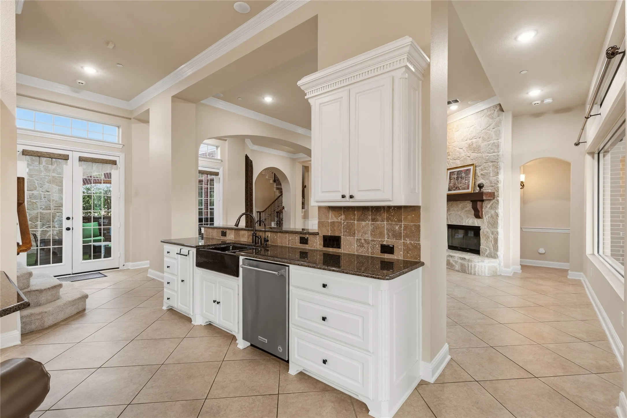 Single Family Residence For Sale in Collin County , 210 Rockland Trail, Lucas, Texas 75002, 5 Bedroom, 6 Bathroom, 6 Garage spaces, 6,062 Sqft, built in 2008, Preowned, mls#21160484, Real Estate Agent in Lucas, Homes For Sale in Collin county, Homes For Sale in Lucas, Realtor in Lucas Texas, Real Estate Brokerage Independent Realty Texas, Luminita Cordes Realtor