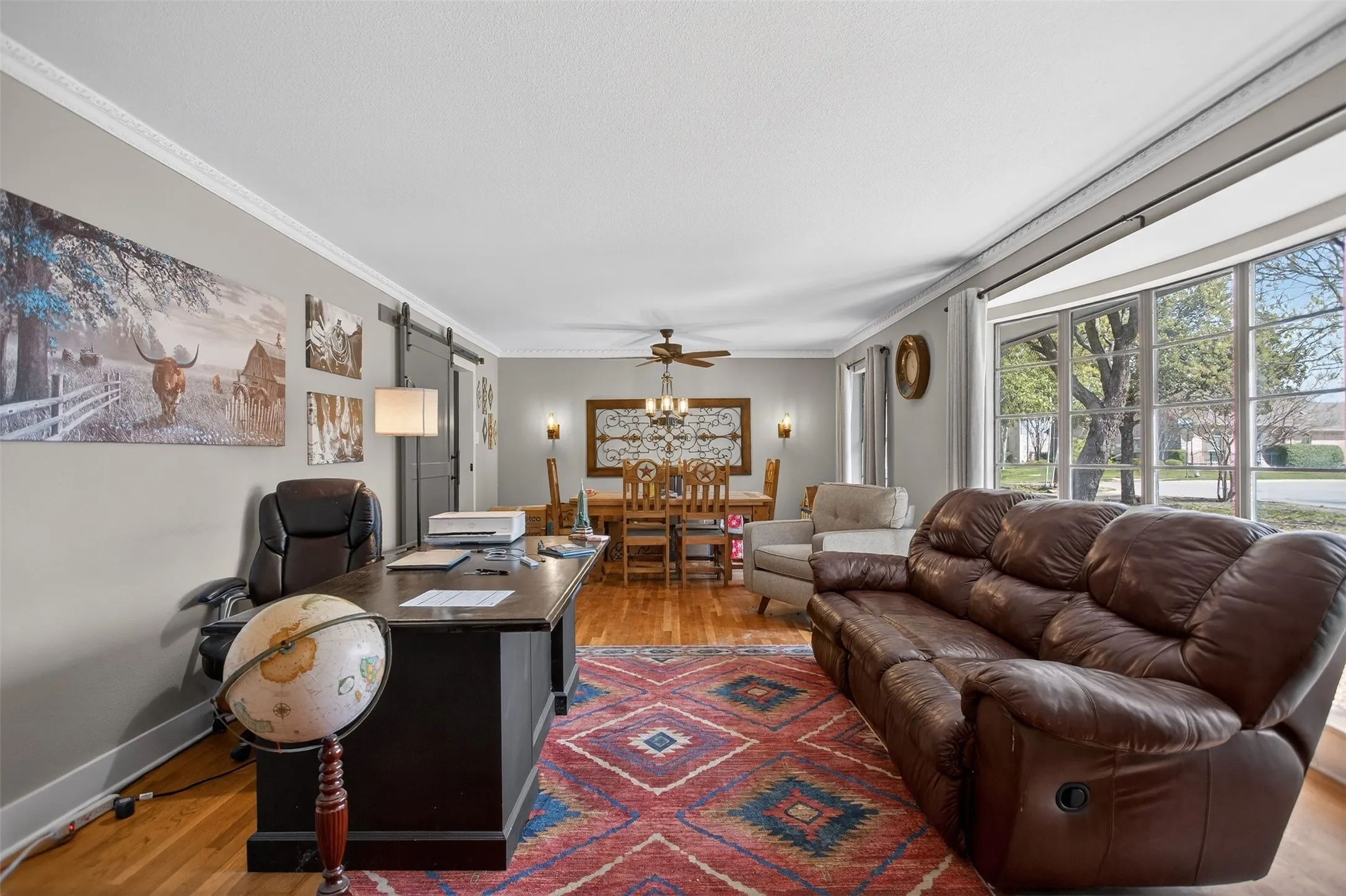 Single Family Residence For Sale in Rockwall County , 902 S Alamo Road, Rockwall, Texas 75087, 2 Bedrooms, 3 Bathrooms, 2 Garage spaces, 2,254 Sqft, built in 1957, Preowned, Price $435,000, mls#21219419, Real Estate Agent in Rockwall, Homes For Sale in Rockwall county, Homes For Sale in Rockwall, Realtor in Rockwall Texas, Real Estate Brokerage Independent Realty Texas, Luminita Cordes Realtor