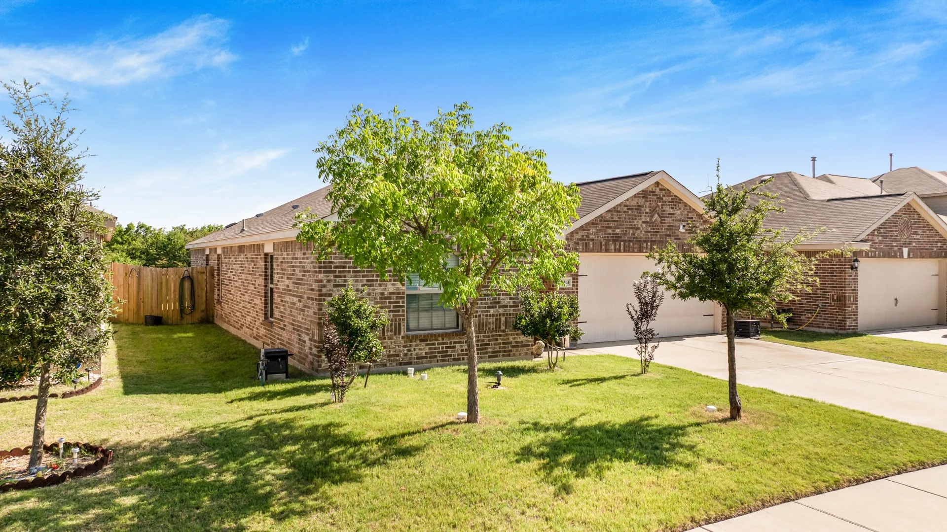 Single Family Residence For Sale in Kaufman County , 4313 Cat Tail Way, Forney, Texas 75126, 4 Bedroom, 2 Bathroom, 2 Garage spaces, 1,685 Sqft, built in 2019, mls#21220710, Real Estate Agent in Forney, Homes For Sale in Kaufman county, Homes For Sale in Forney, Realtor in Forney Texas, Real Estate Brokerage Independent Realty Texas, Luminita Cordes Realtor