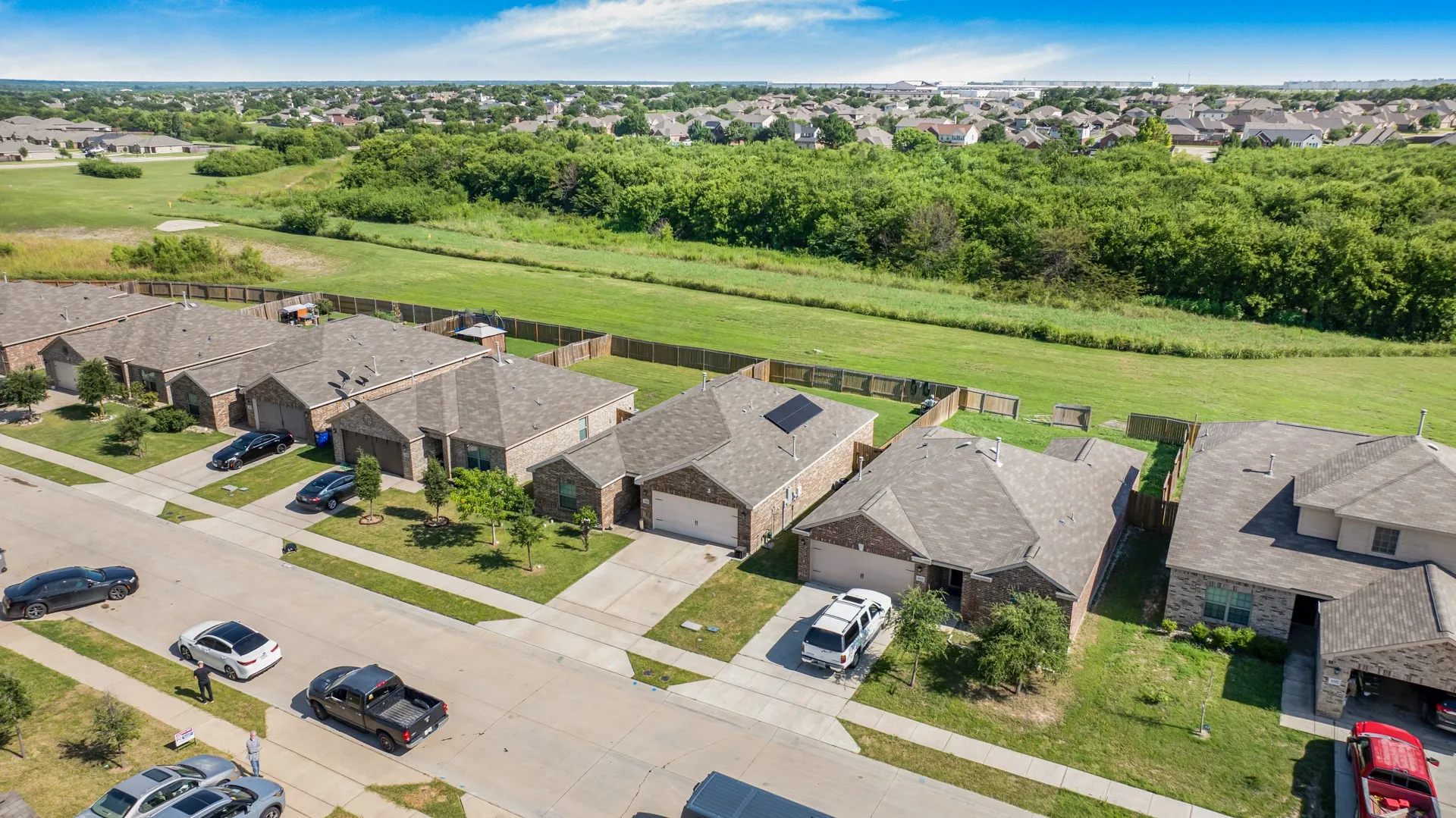 Single Family Residence For Sale in Kaufman County , 4313 Cat Tail Way, Forney, Texas 75126, 4 Bedroom, 2 Bathroom, 2 Garage spaces, 1,685 Sqft, built in 2019, mls#21220710, Real Estate Agent in Forney, Homes For Sale in Kaufman county, Homes For Sale in Forney, Realtor in Forney Texas, Real Estate Brokerage Independent Realty Texas, Luminita Cordes Realtor
